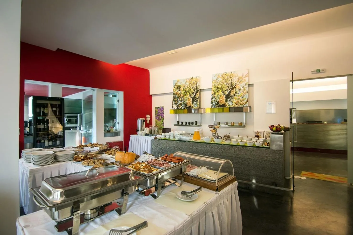 Buffet breakfast in Hotel Nefeli