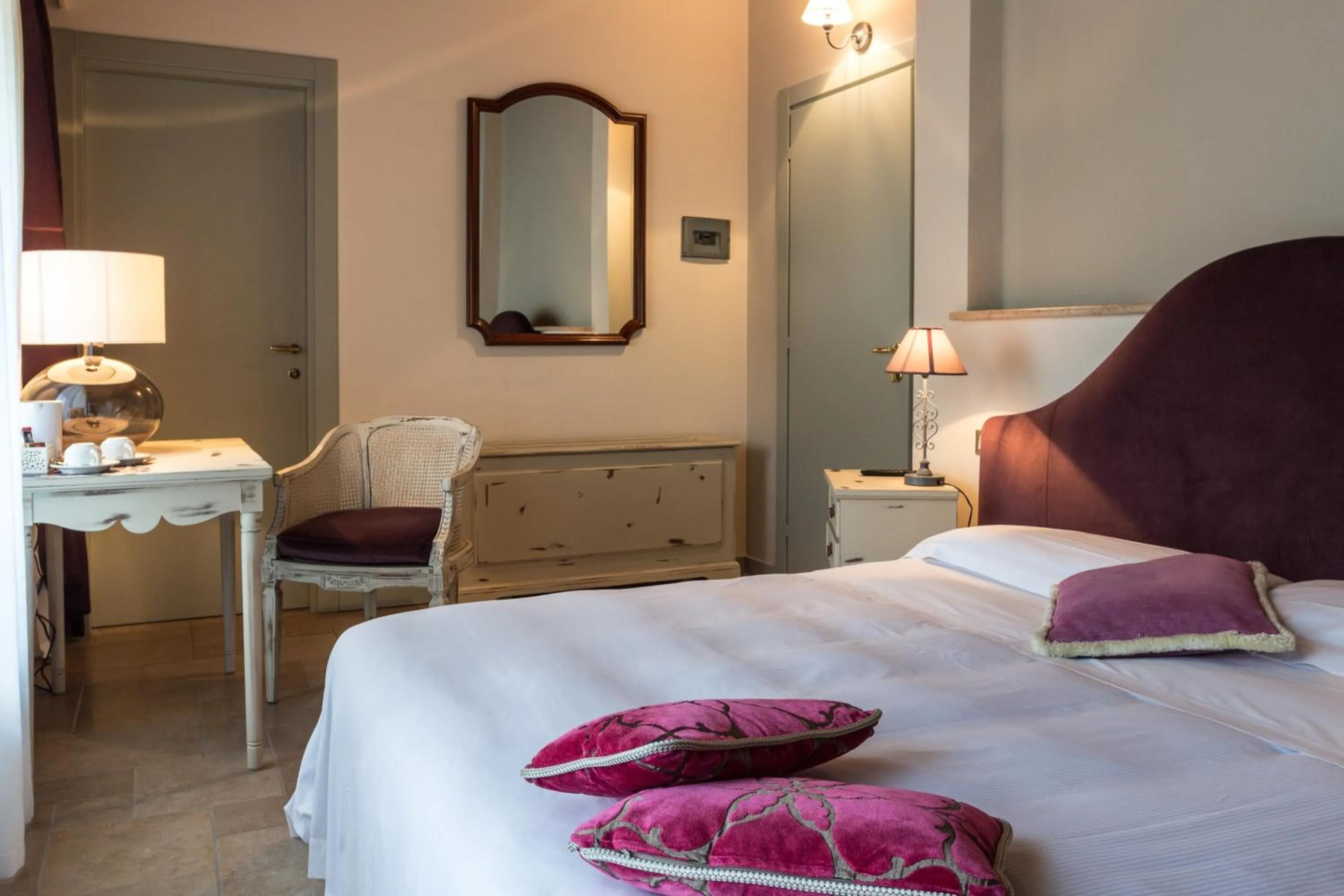 Photo of the whole room, Bed in La Maison De Vì