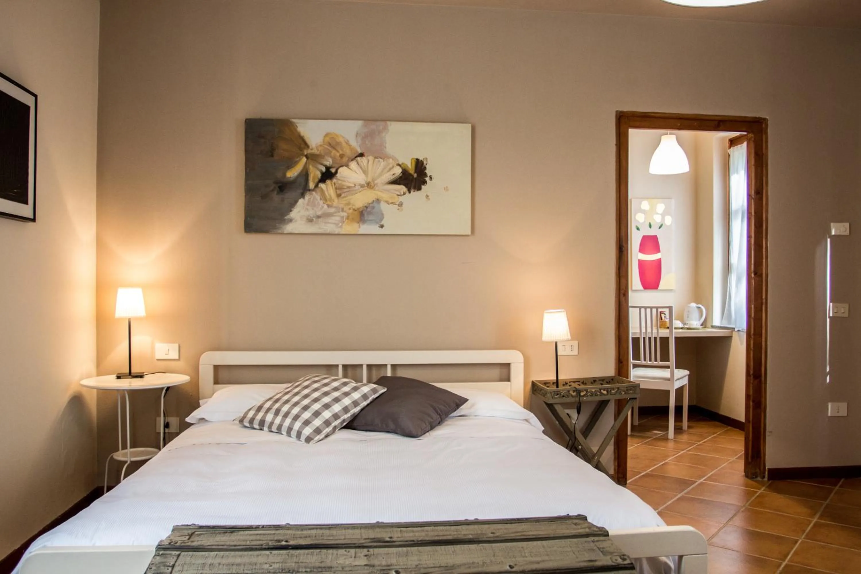 Photo of the whole room, Bed in La Maison De Vì