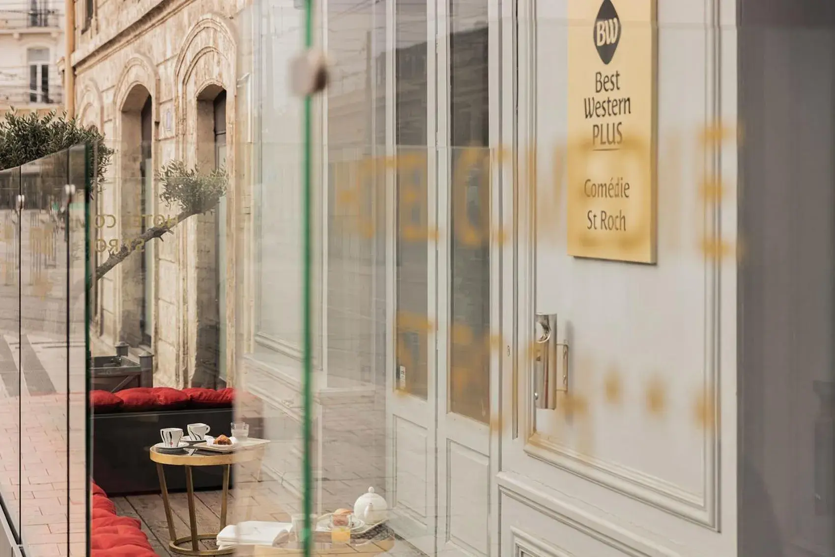Property building in Best Western Plus Comedie Saint Roch Property building in Best Western Plus Comedie Saint Roch