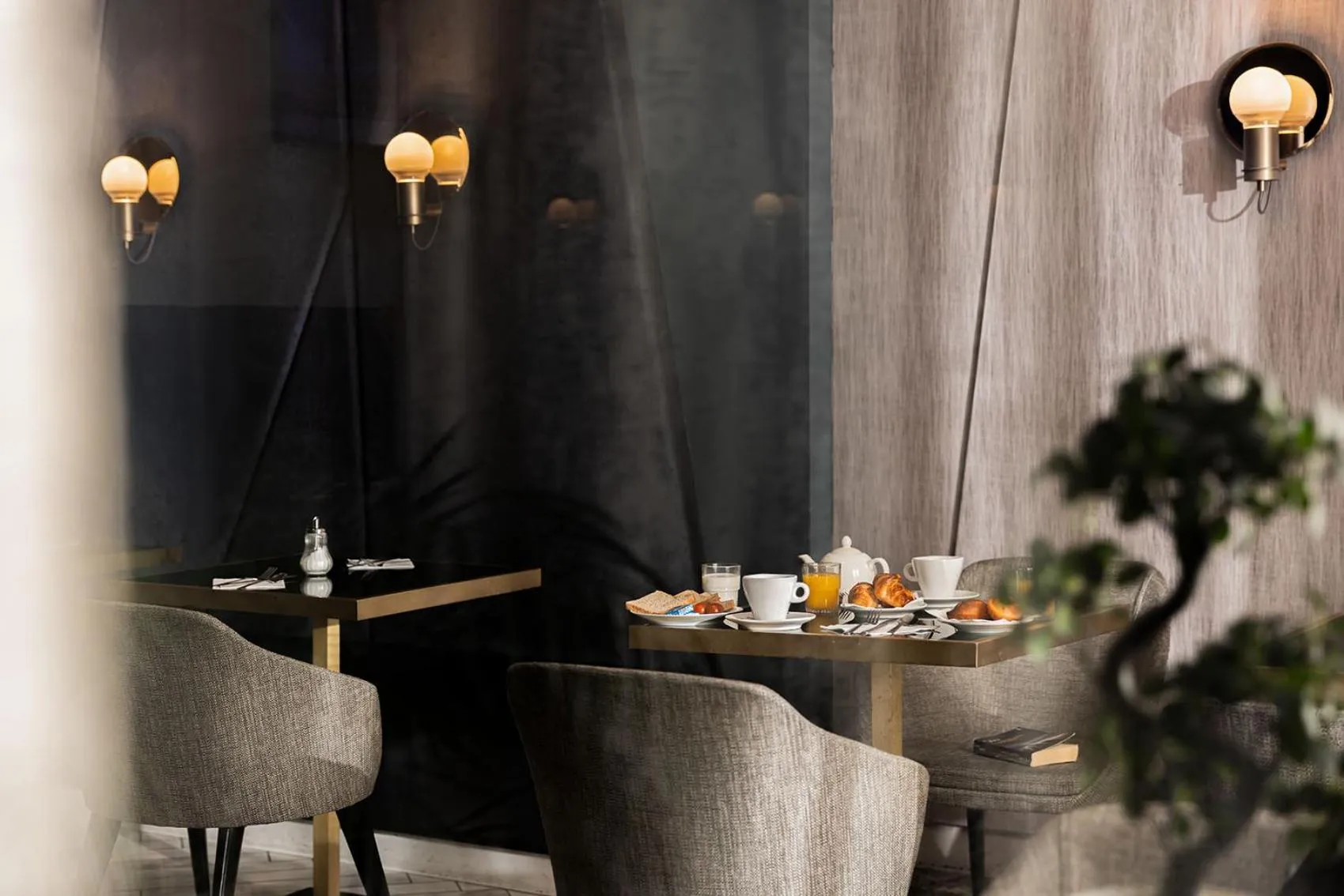 Breakfast in Best Western Plus Comedie Saint Roch