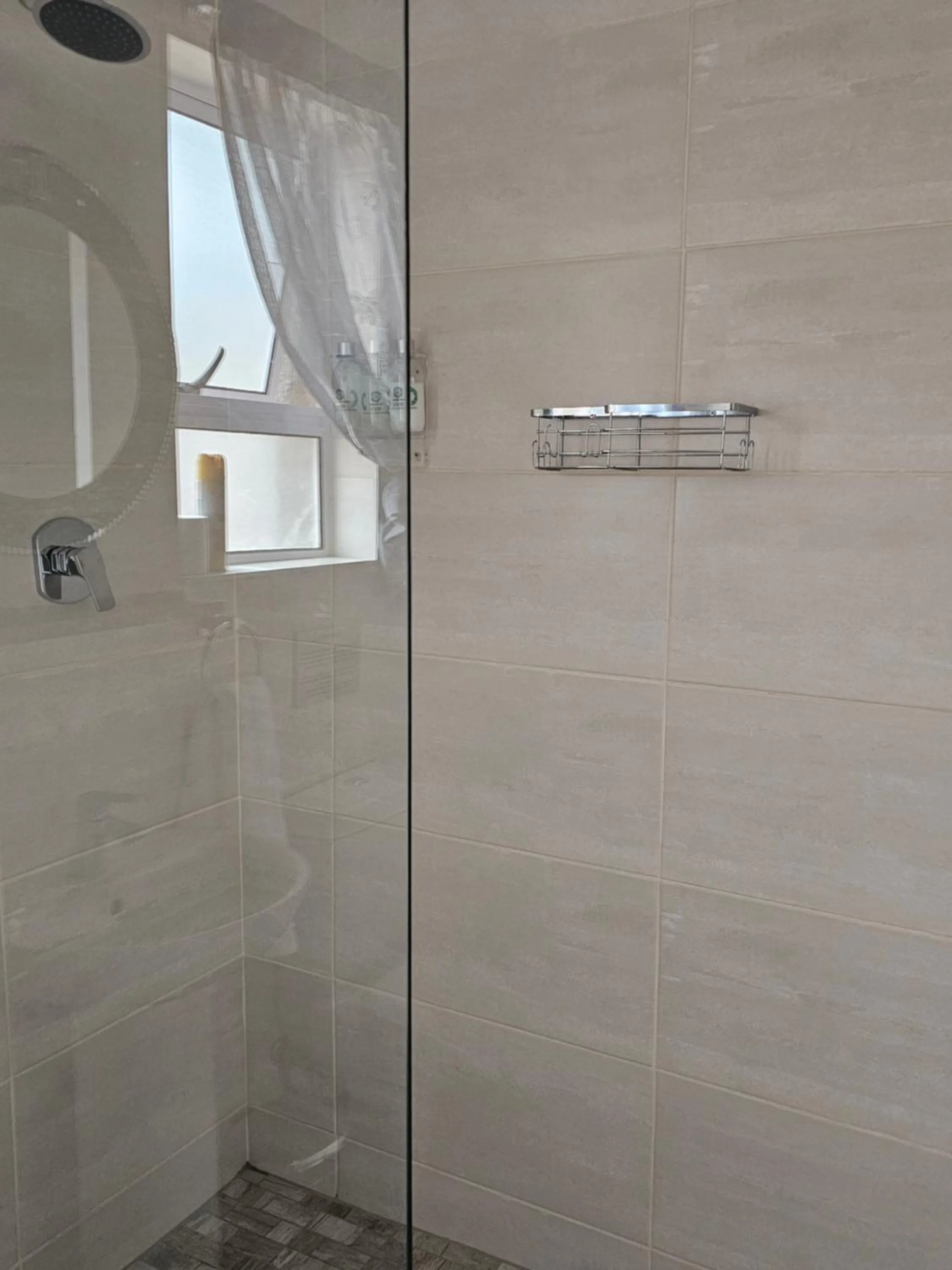 Shower in The Armagh Guesthouse