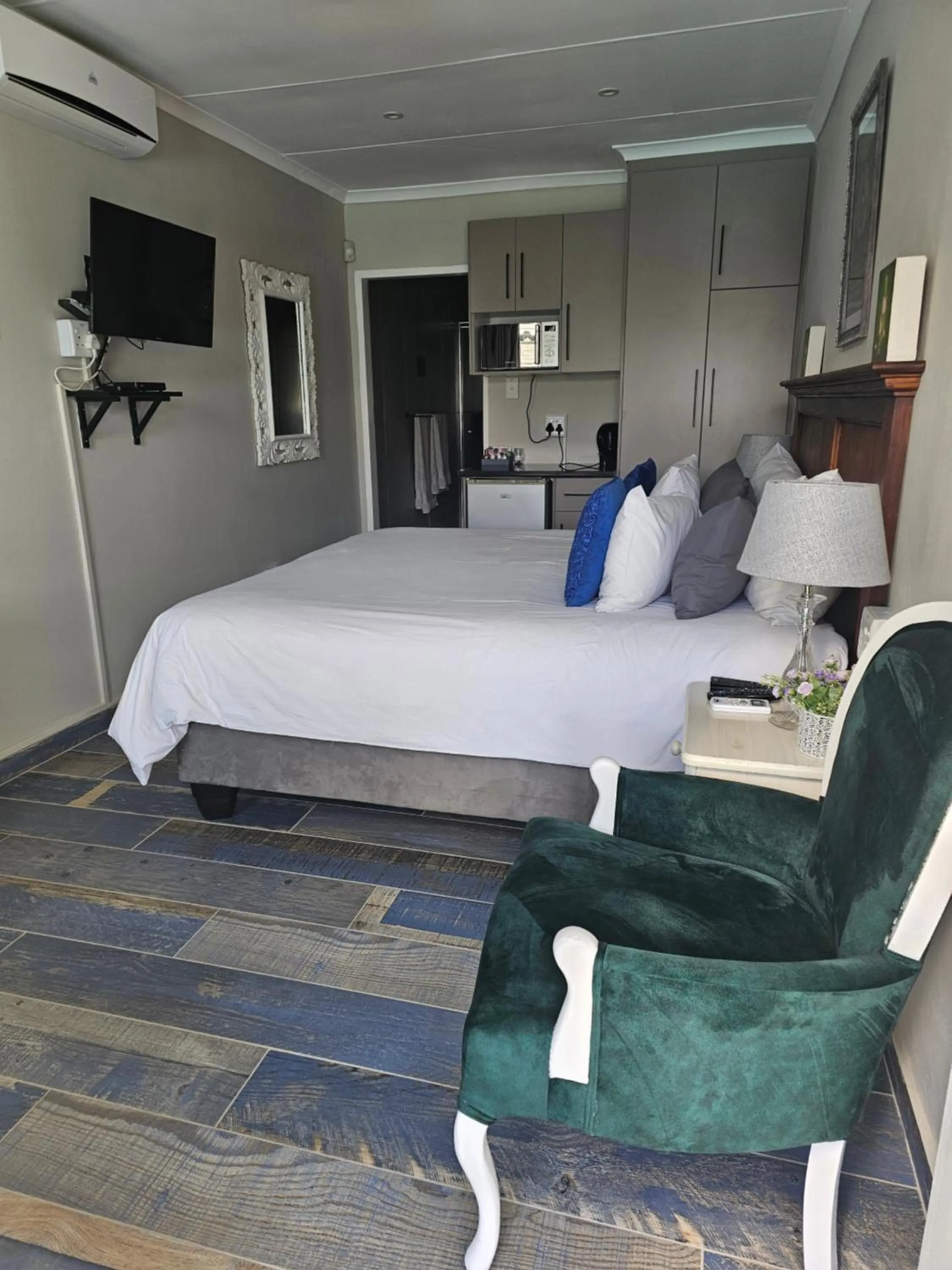 Bedroom, Bed in The Armagh Guesthouse