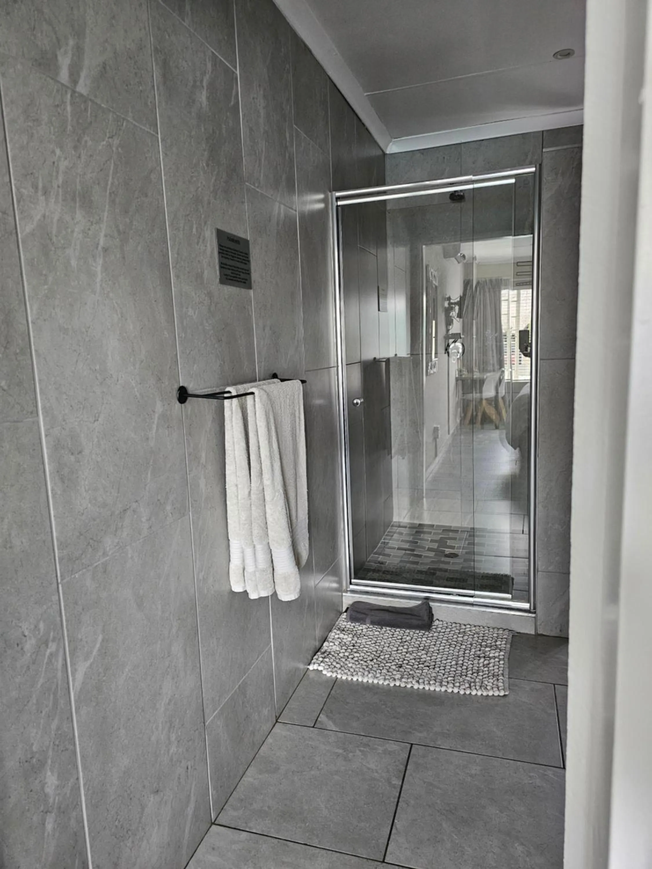 Shower in The Armagh Guesthouse