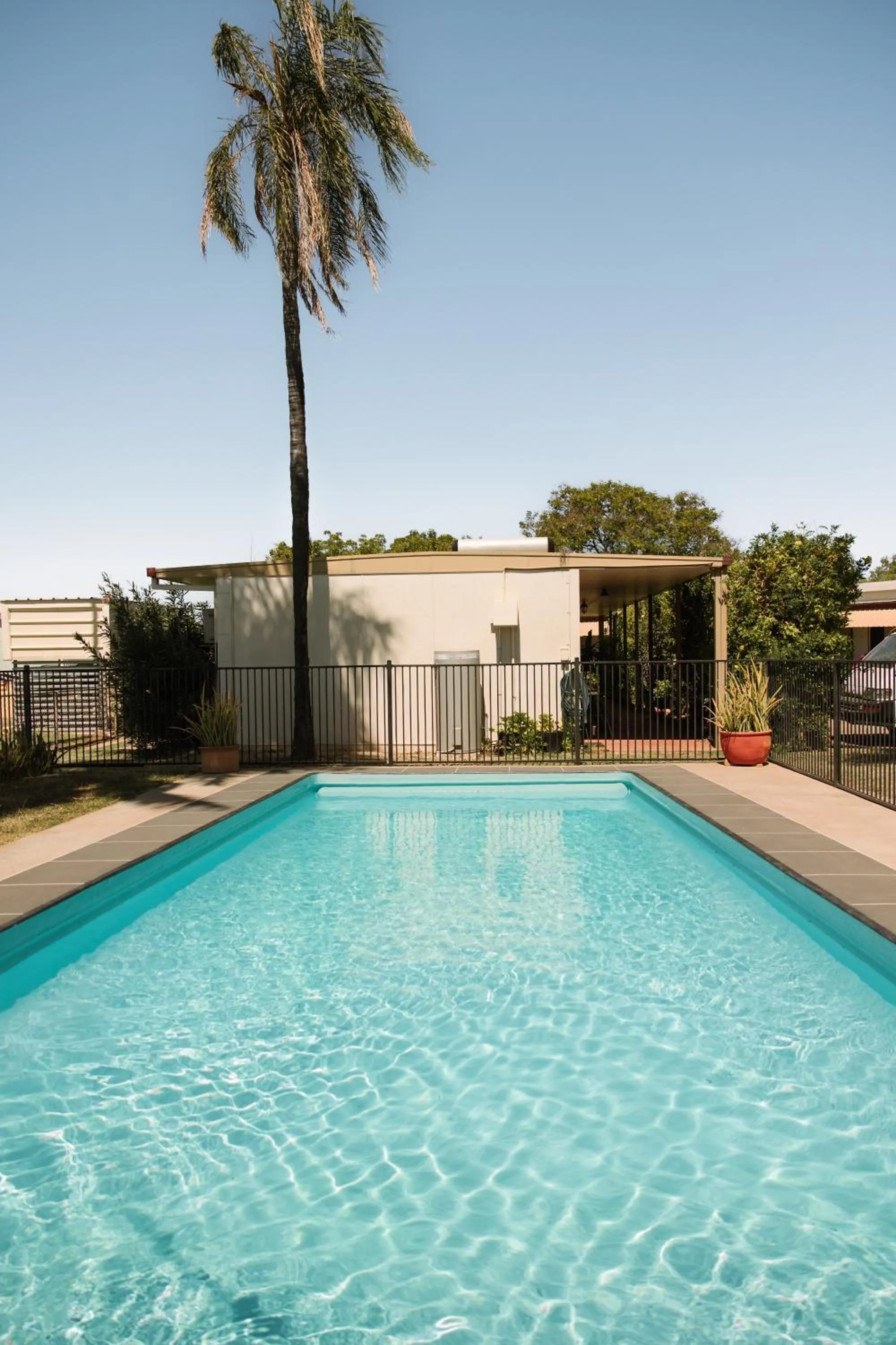 Swimming pool in Wagon Wheel Motel