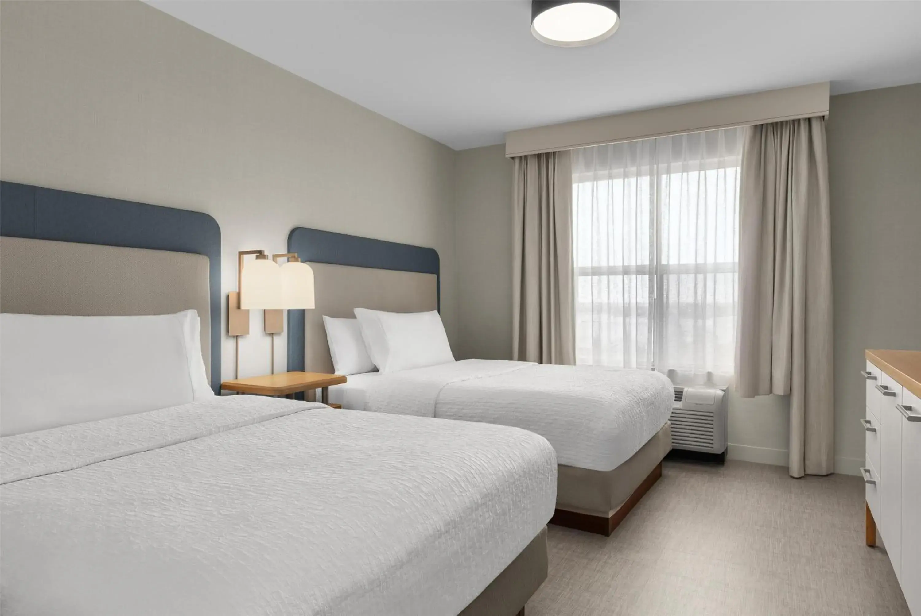 Two-Bedroom Suite with One King And Two Double Beds - Non-Smoking in Homewood Suites by Hilton Burlington Two-Bedroom Suite with One King And Two Double Beds - Non-Smoking in Homewood Suites by Hilton Burlington