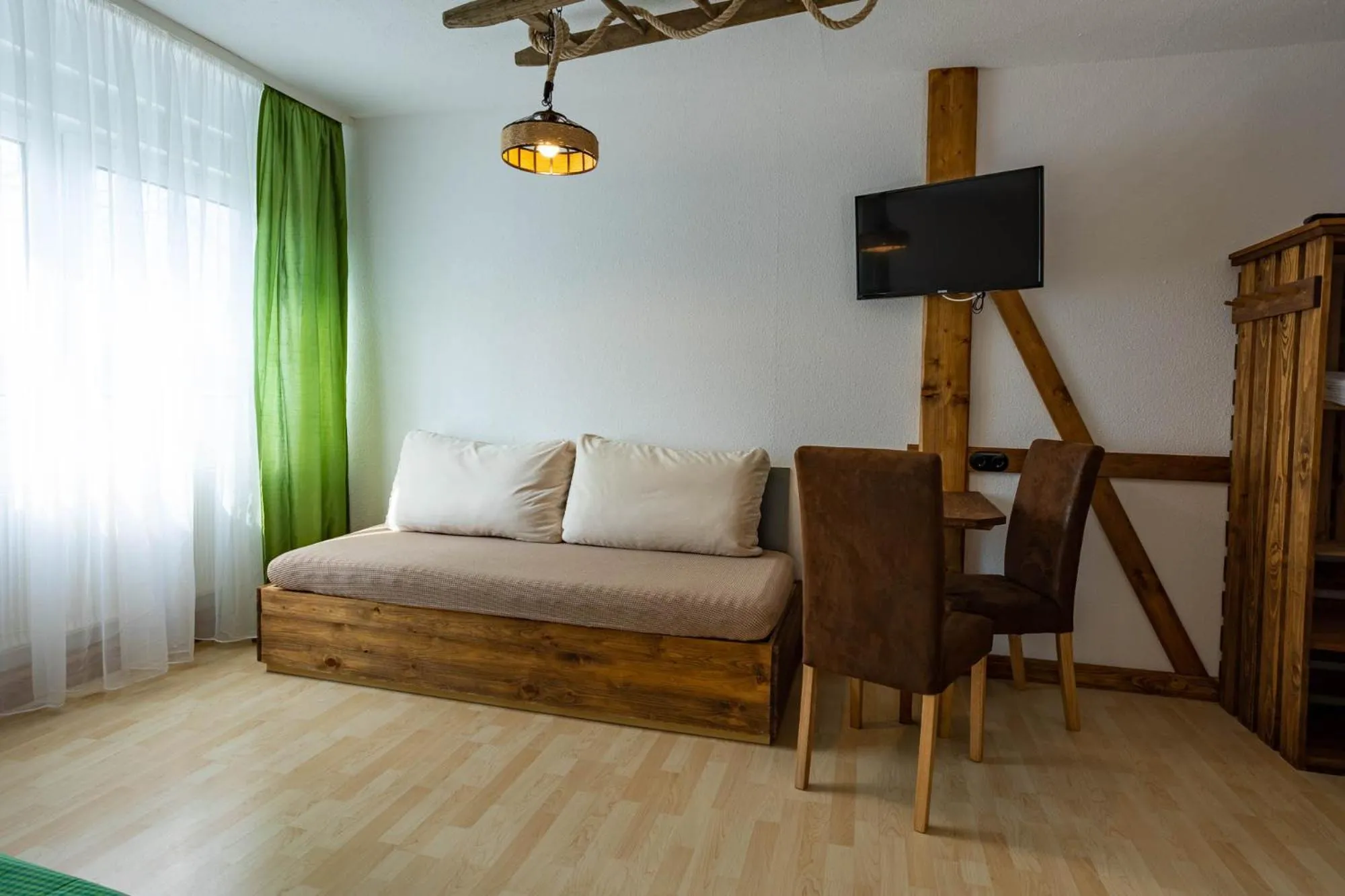 Photo of the whole room in Die GURKENSCHEUNE - Frühstückspension