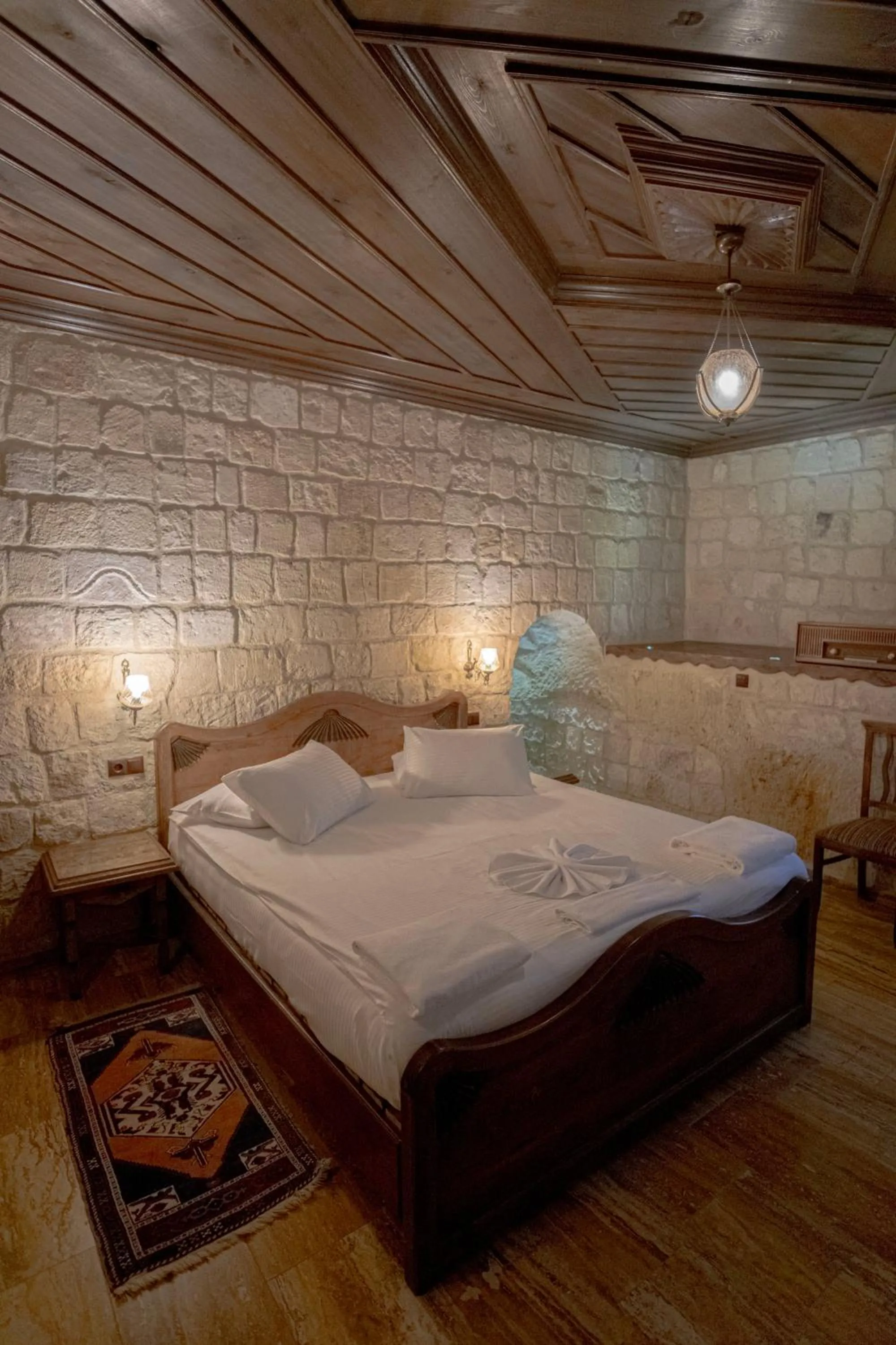 Bed in Kemerhan Cave Suites