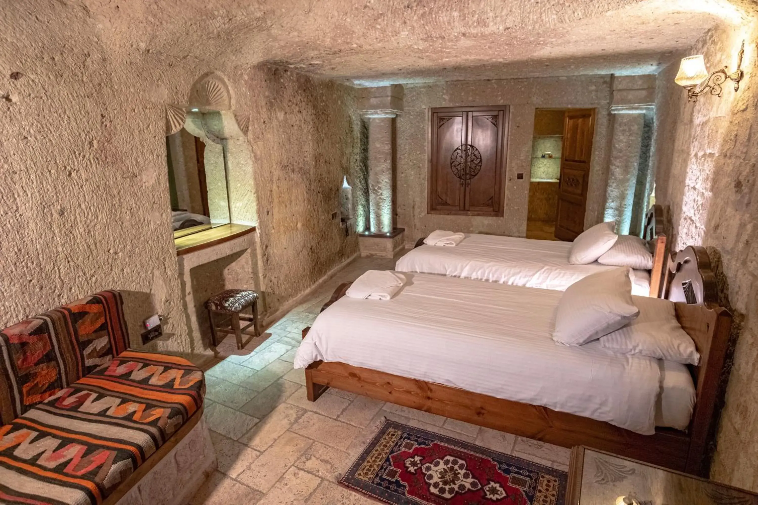 Standard Twin Room in Kemerhan Cave Suites Standard Twin Room in Kemerhan Cave Suites