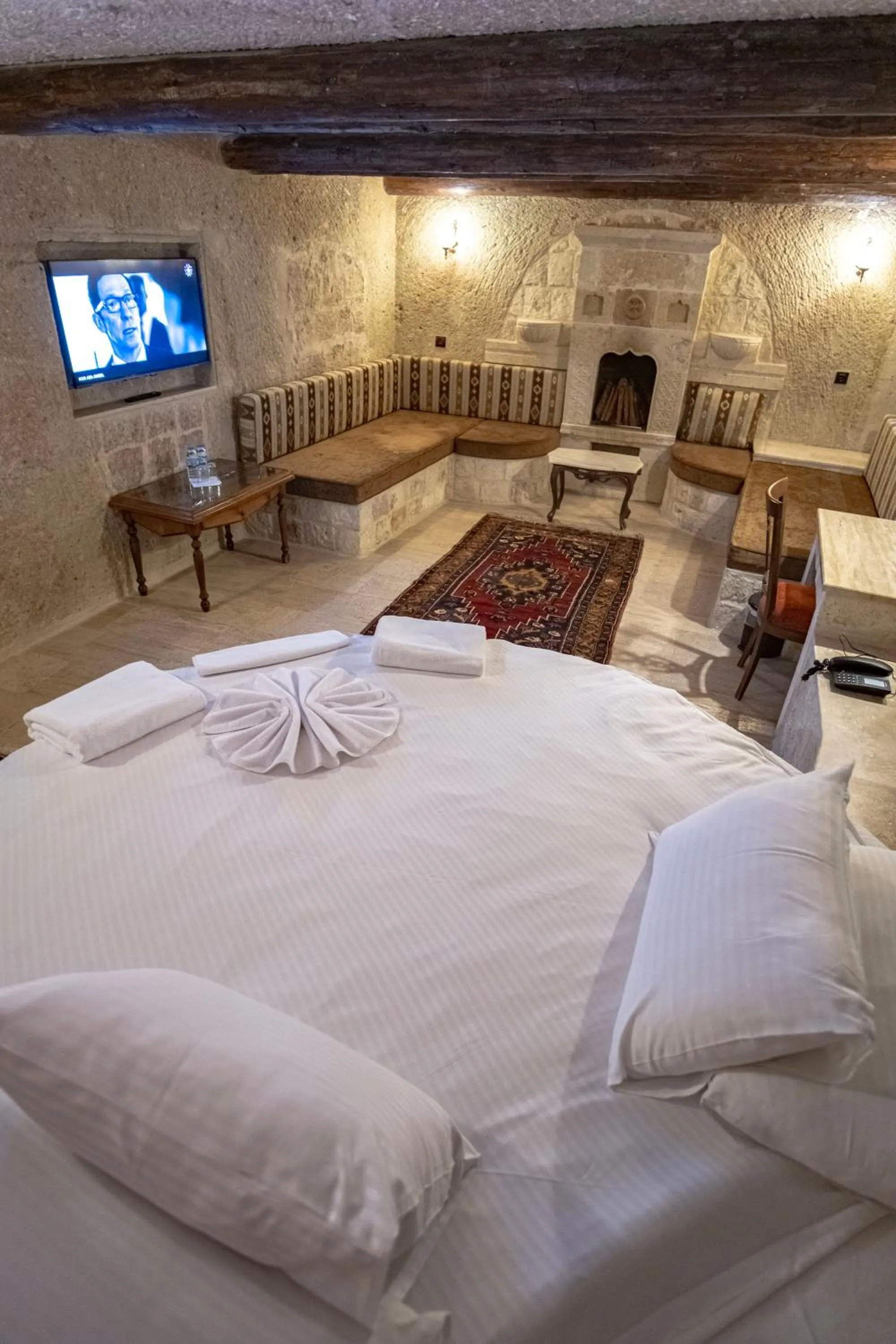 Bed in Kemerhan Cave Suites