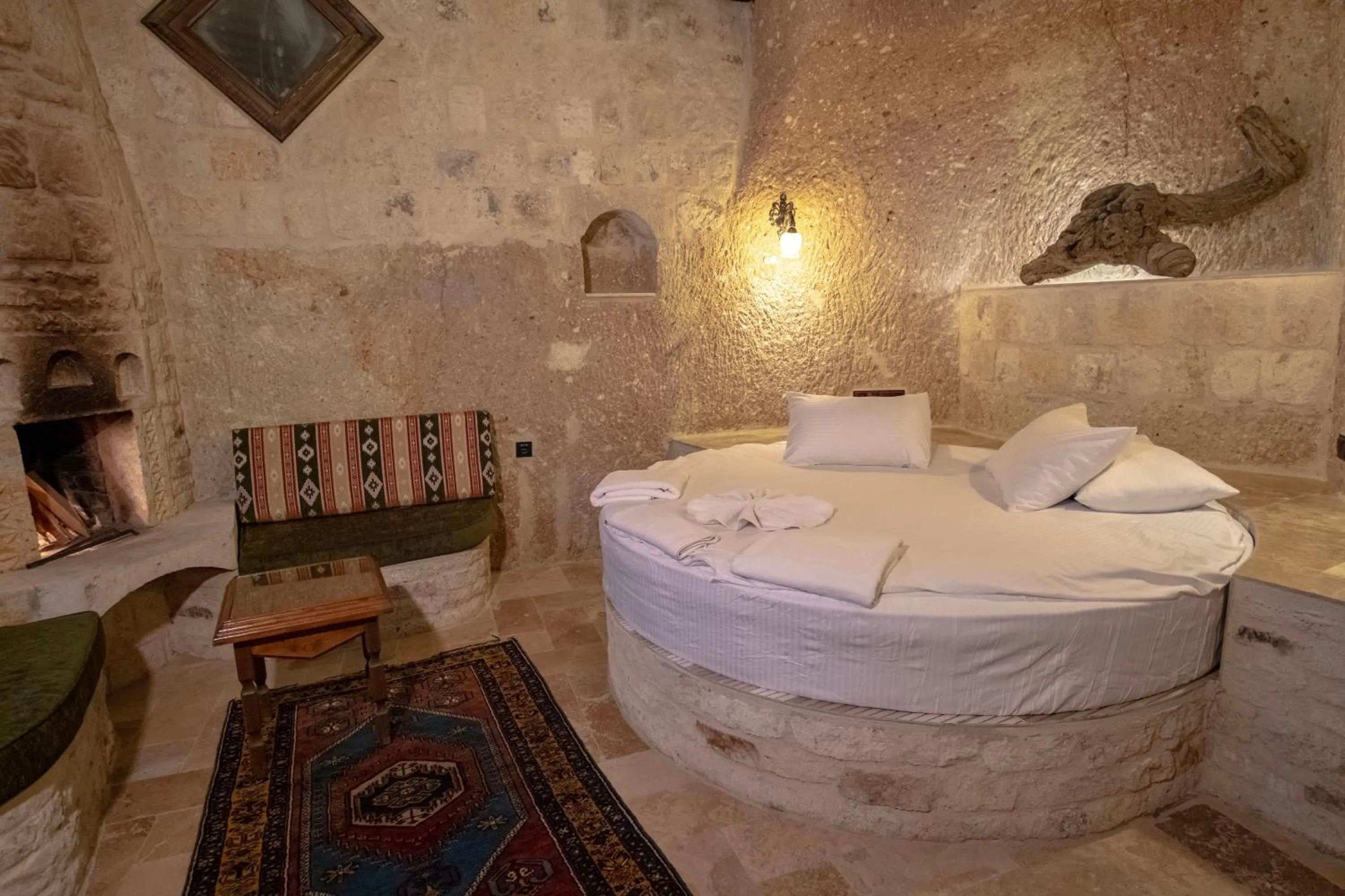 Bed in Kemerhan Cave Suites