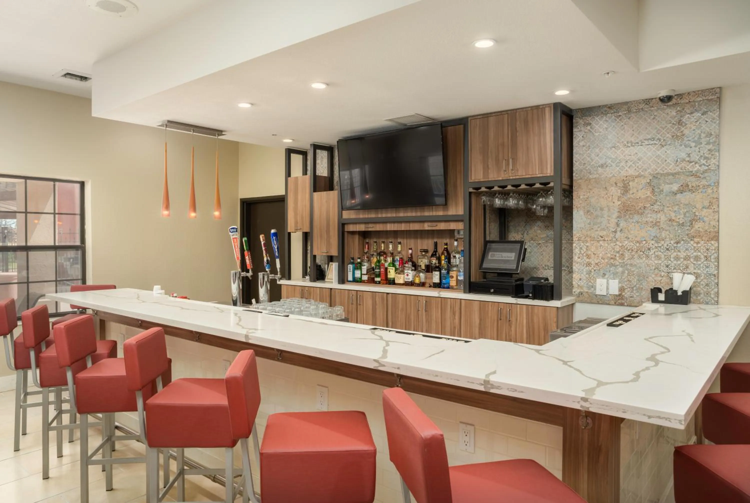 Lounge or bar in Hilton Garden Inn Phoenix Airport