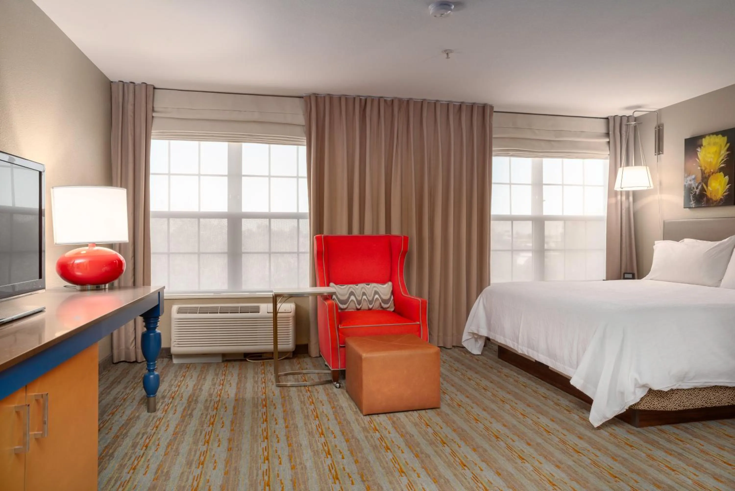 Bedroom, Bed in Hilton Garden Inn Phoenix Airport