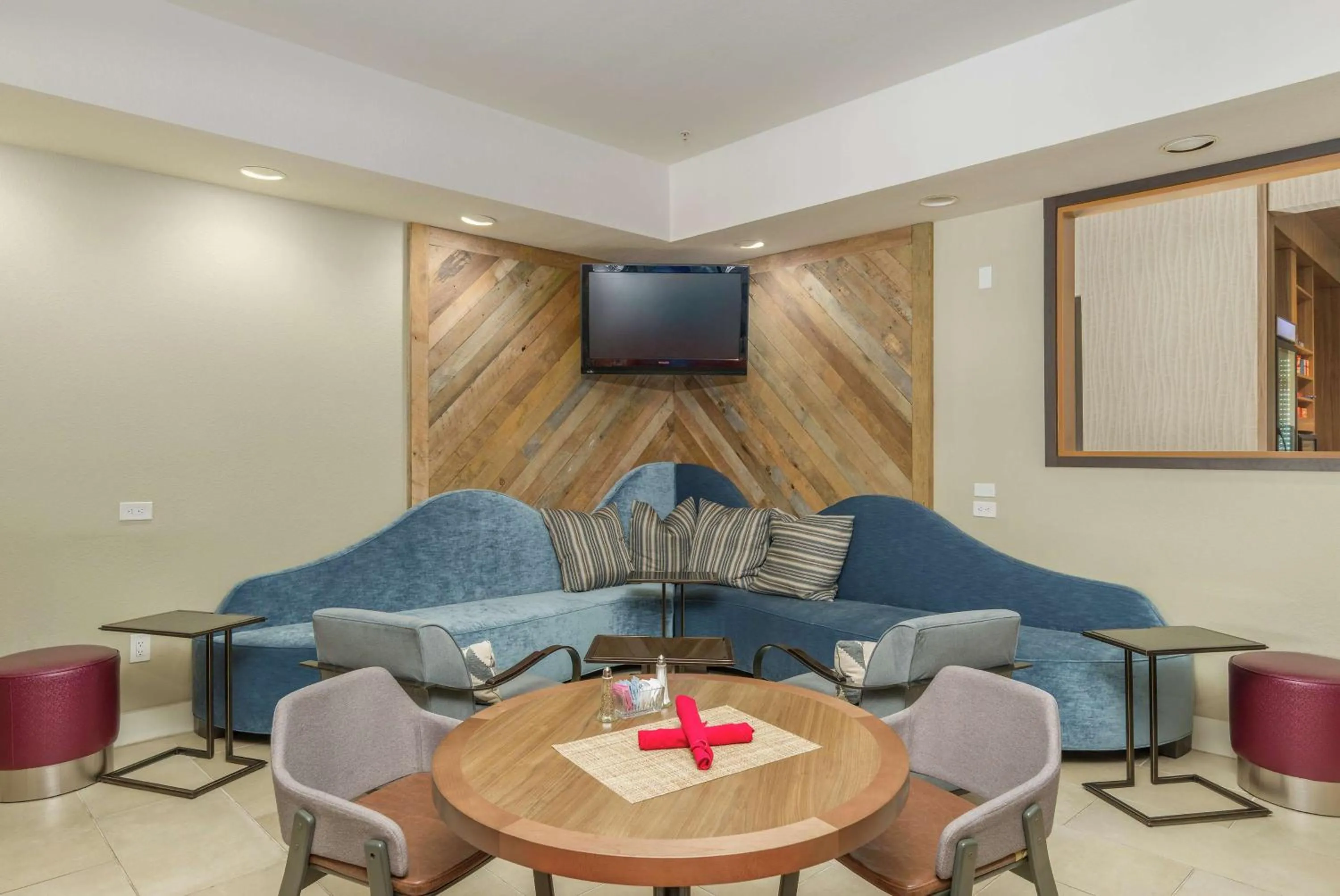 Lobby or reception in Hilton Garden Inn Phoenix Airport