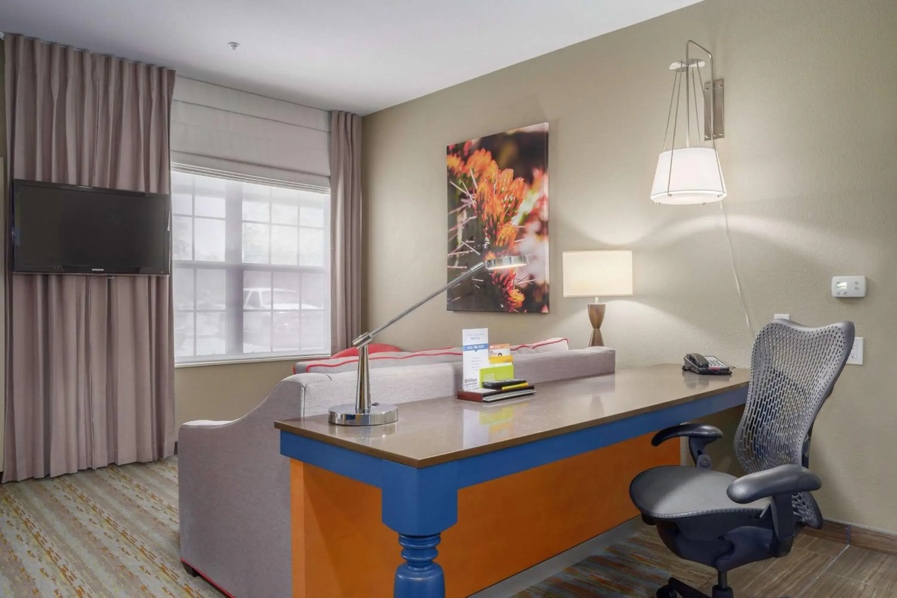 Bedroom in Hilton Garden Inn Phoenix Airport Bedroom in Hilton Garden Inn Phoenix Airport