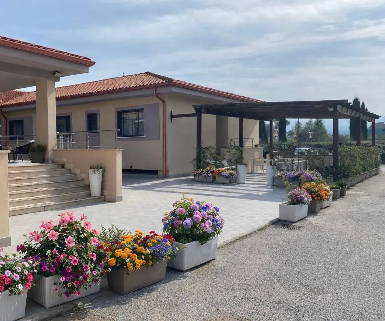 Property building in Hotel 325 Tor Vergata Property building in Hotel 325 Tor Vergata