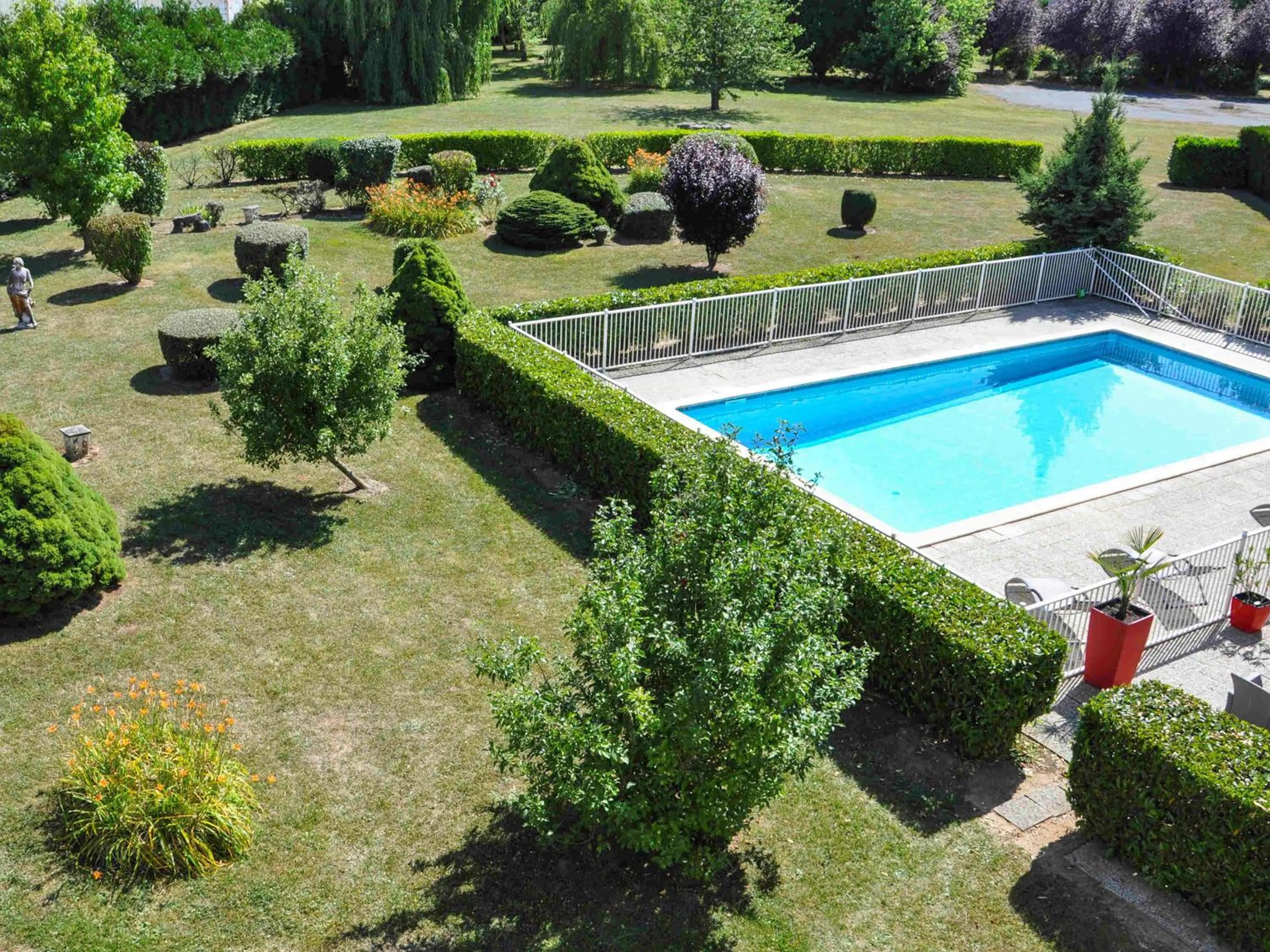 On site in ibis Styles Gien