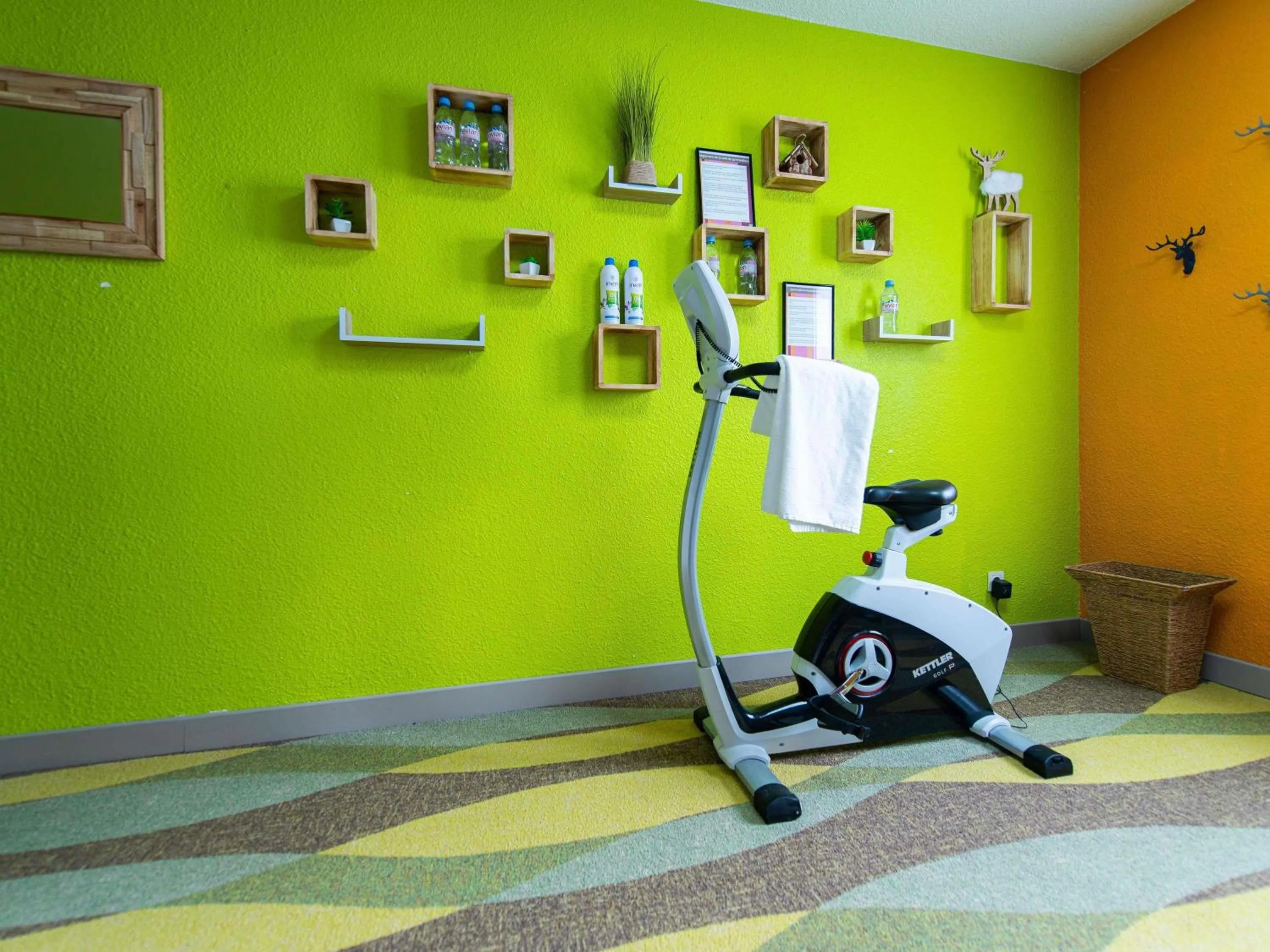 Fitness centre/facilities in ibis Styles Gien