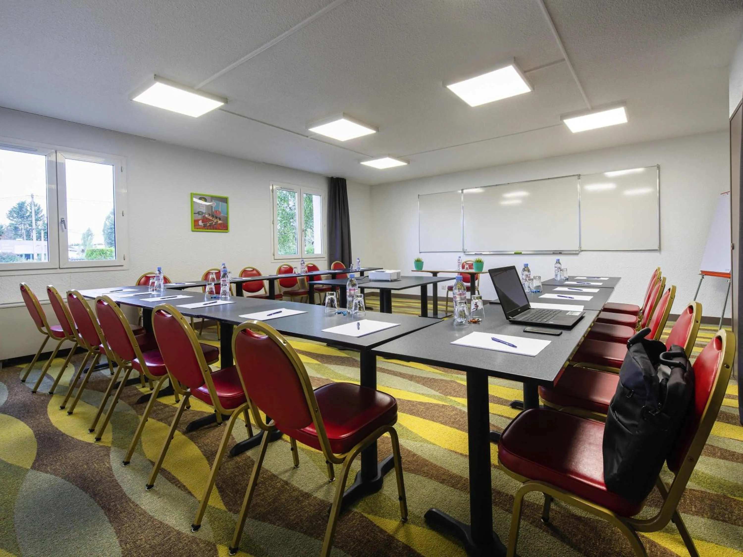 Meeting/conference room in ibis Styles Gien