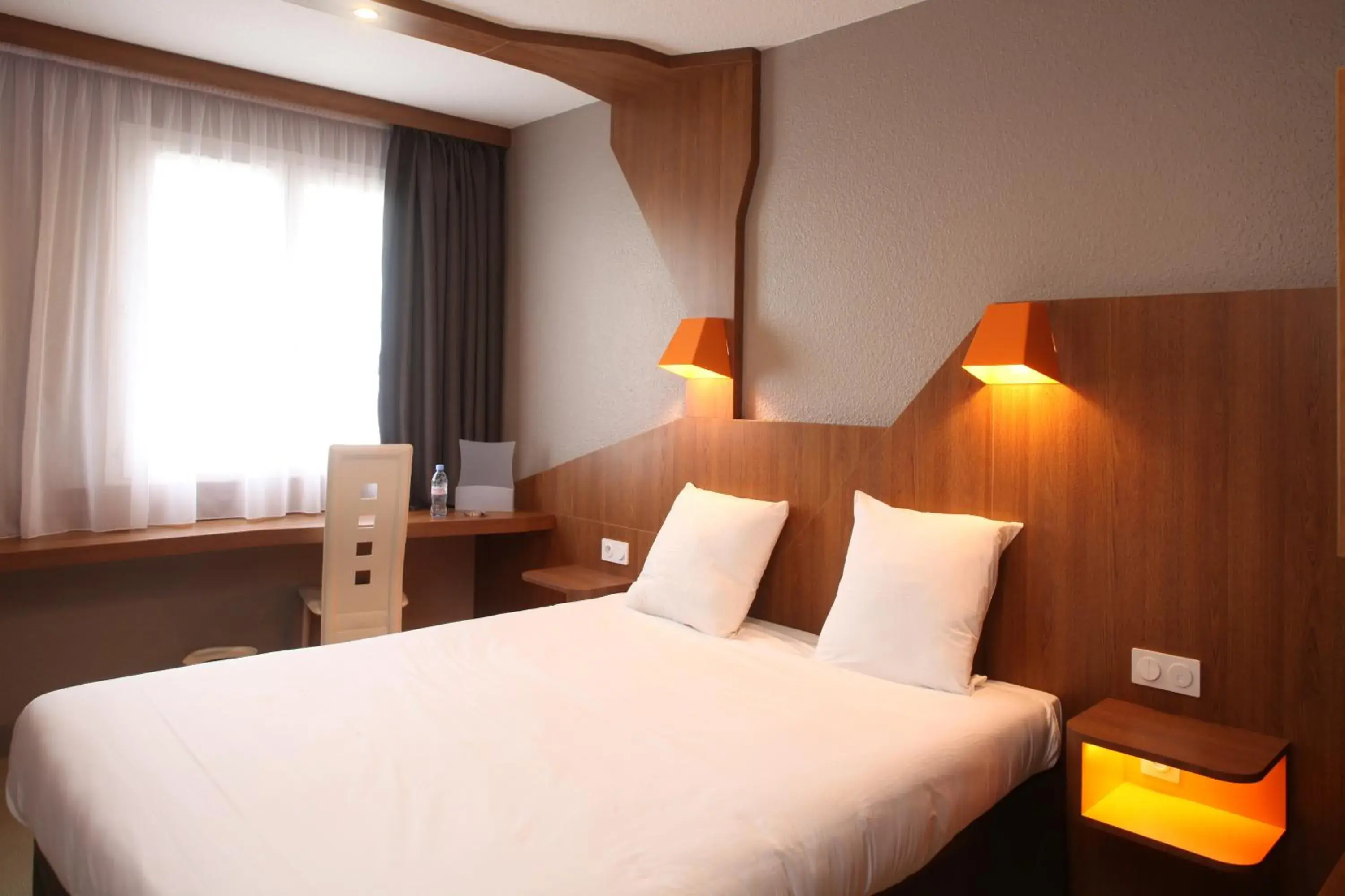 Photo of the whole room, Bed in ibis Styles Gien Photo of the whole room, Bed in ibis Styles Gien