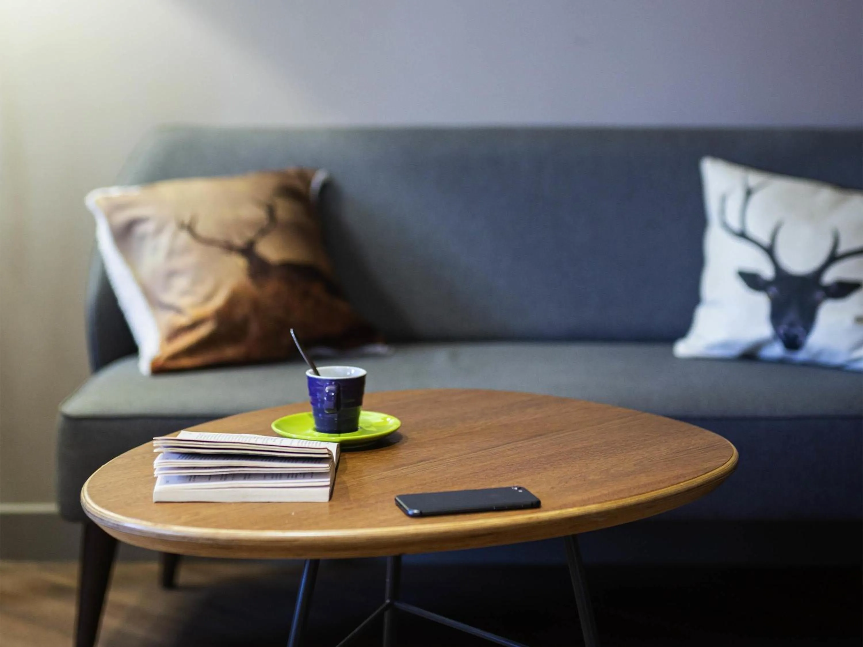 Lounge or bar in ibis Styles Gien