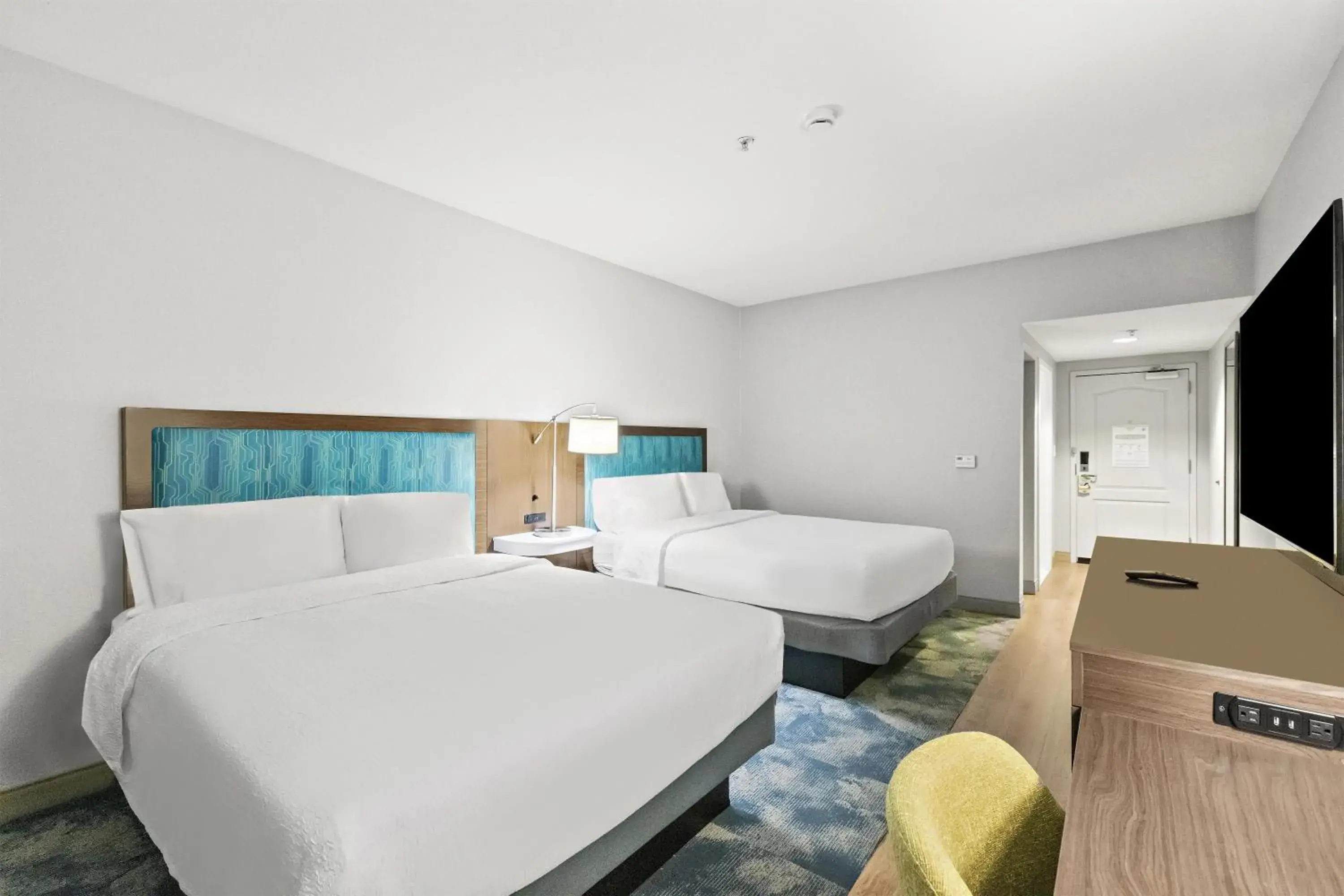 Bed in Hampton Inn & Suites Lancaster Bed in Hampton Inn & Suites Lancaster