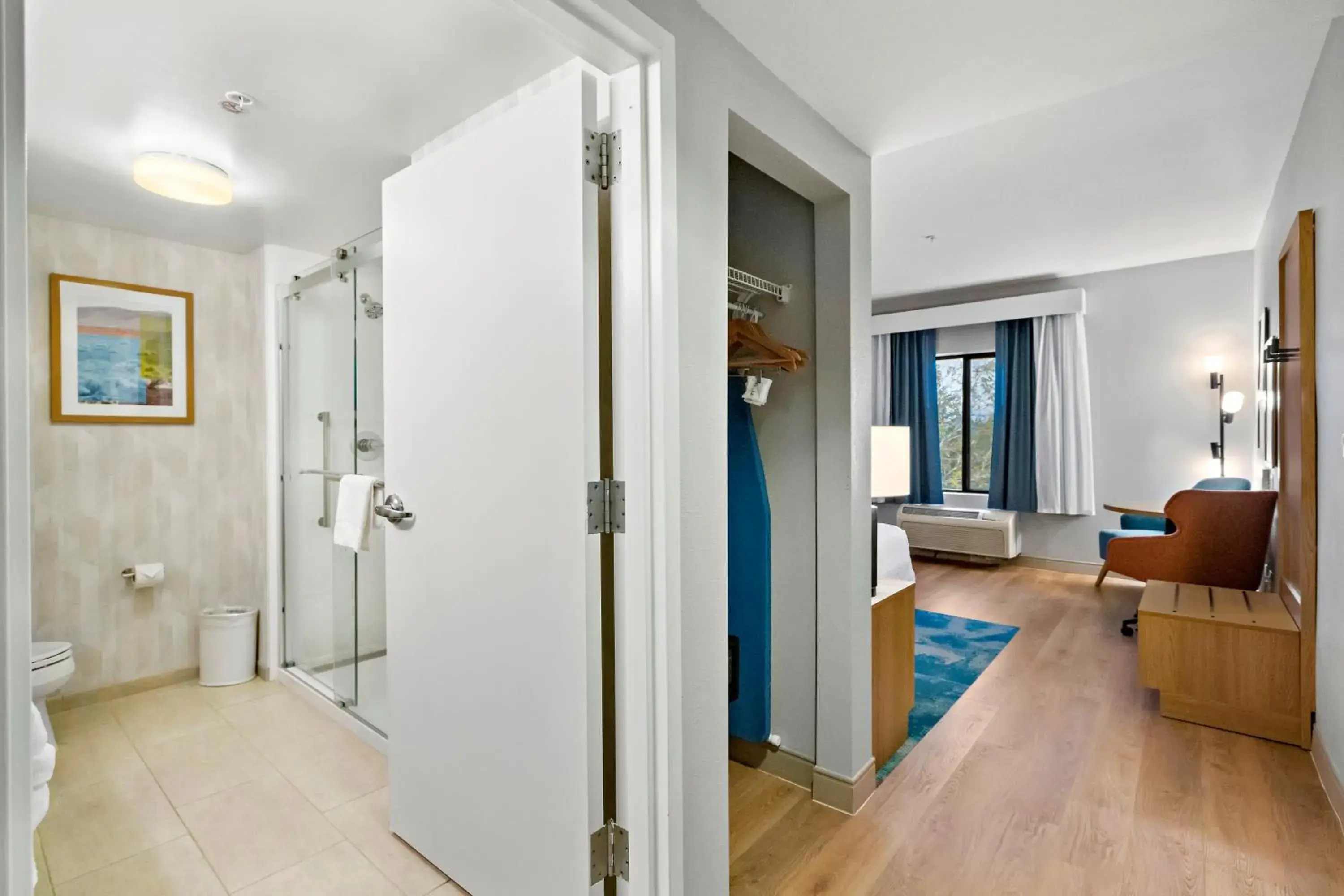 Bedroom, Bed in Hampton Inn & Suites Lancaster Bedroom, Bed in Hampton Inn & Suites Lancaster