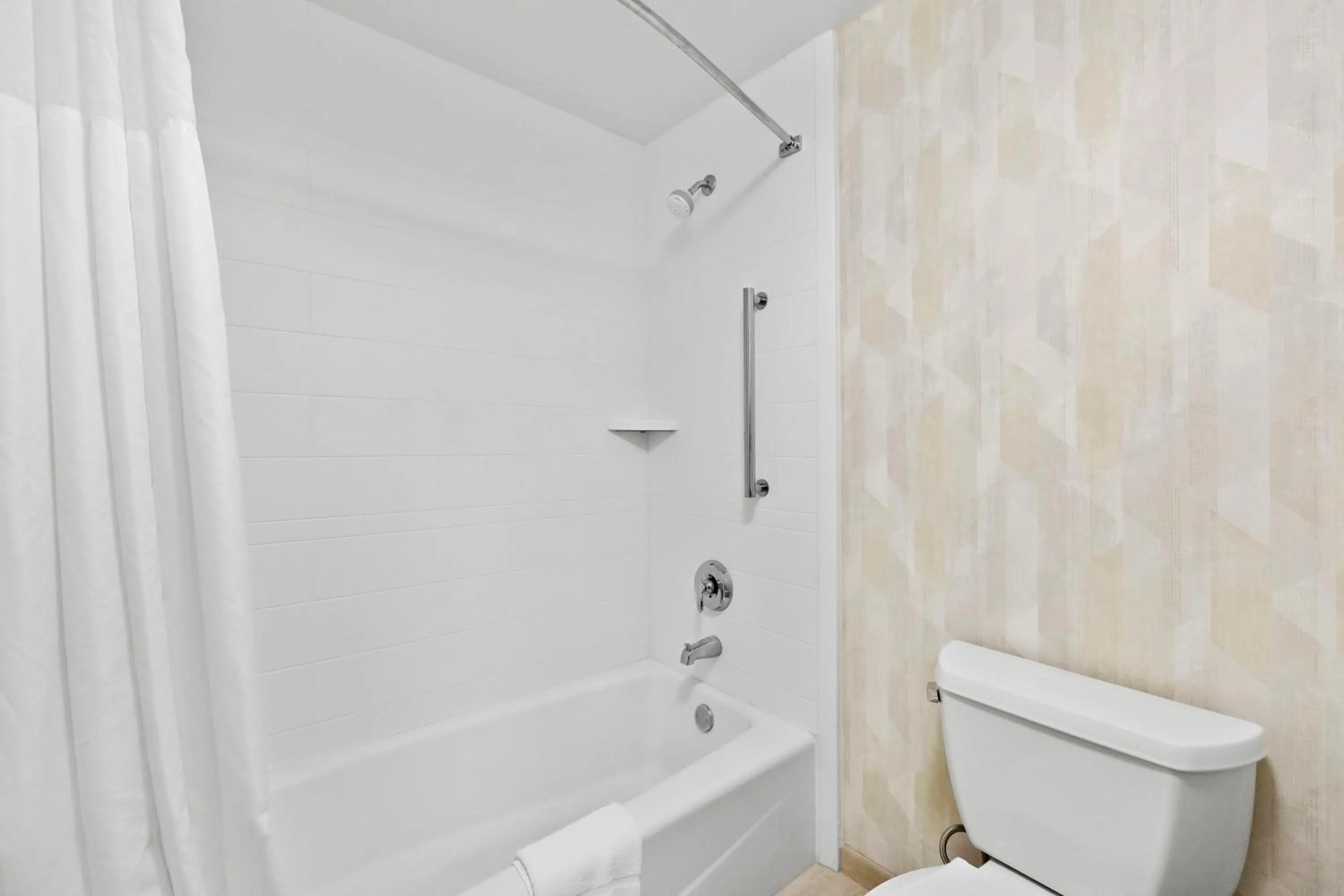 Bathroom in Hampton Inn & Suites Lancaster