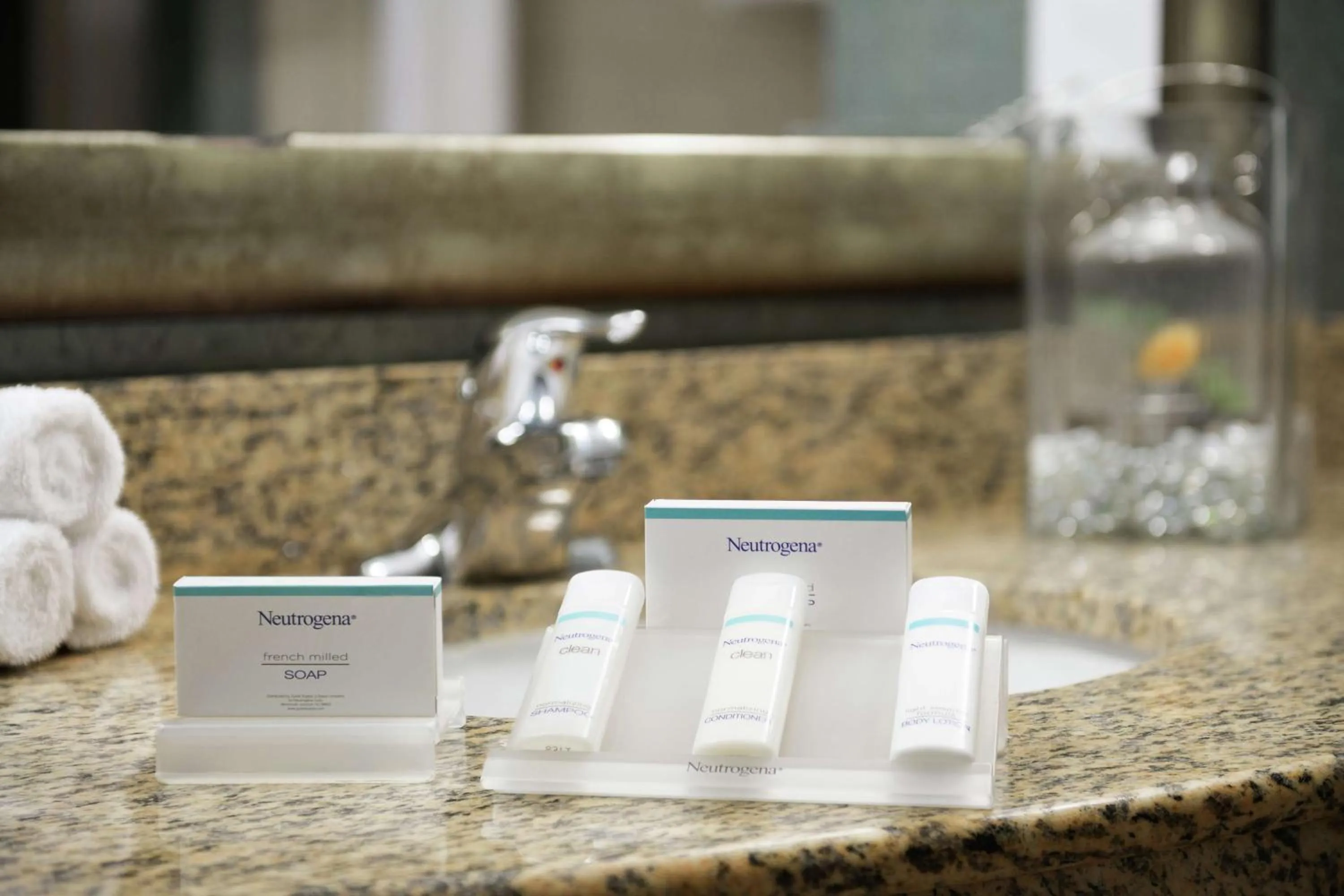 Bathroom in Hilton Garden Inn Phoenix North Happy Valley