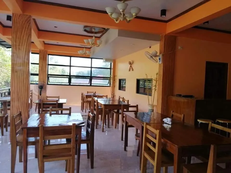 Restaurant/places to eat in West Atlantic Inn