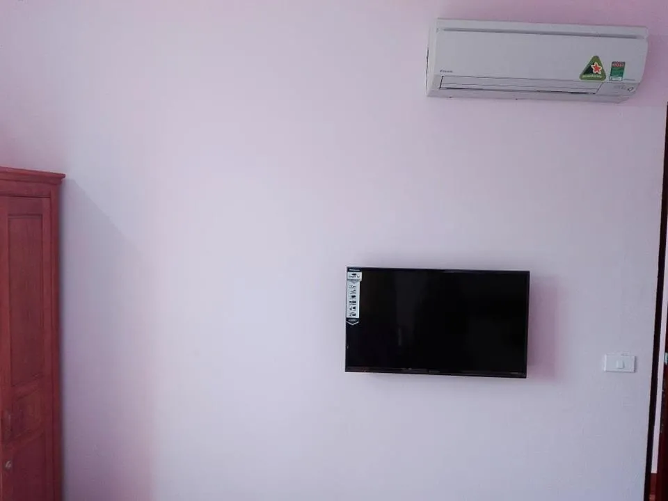 Communal lounge/ TV room in Quoc Thai Sapa Hotel