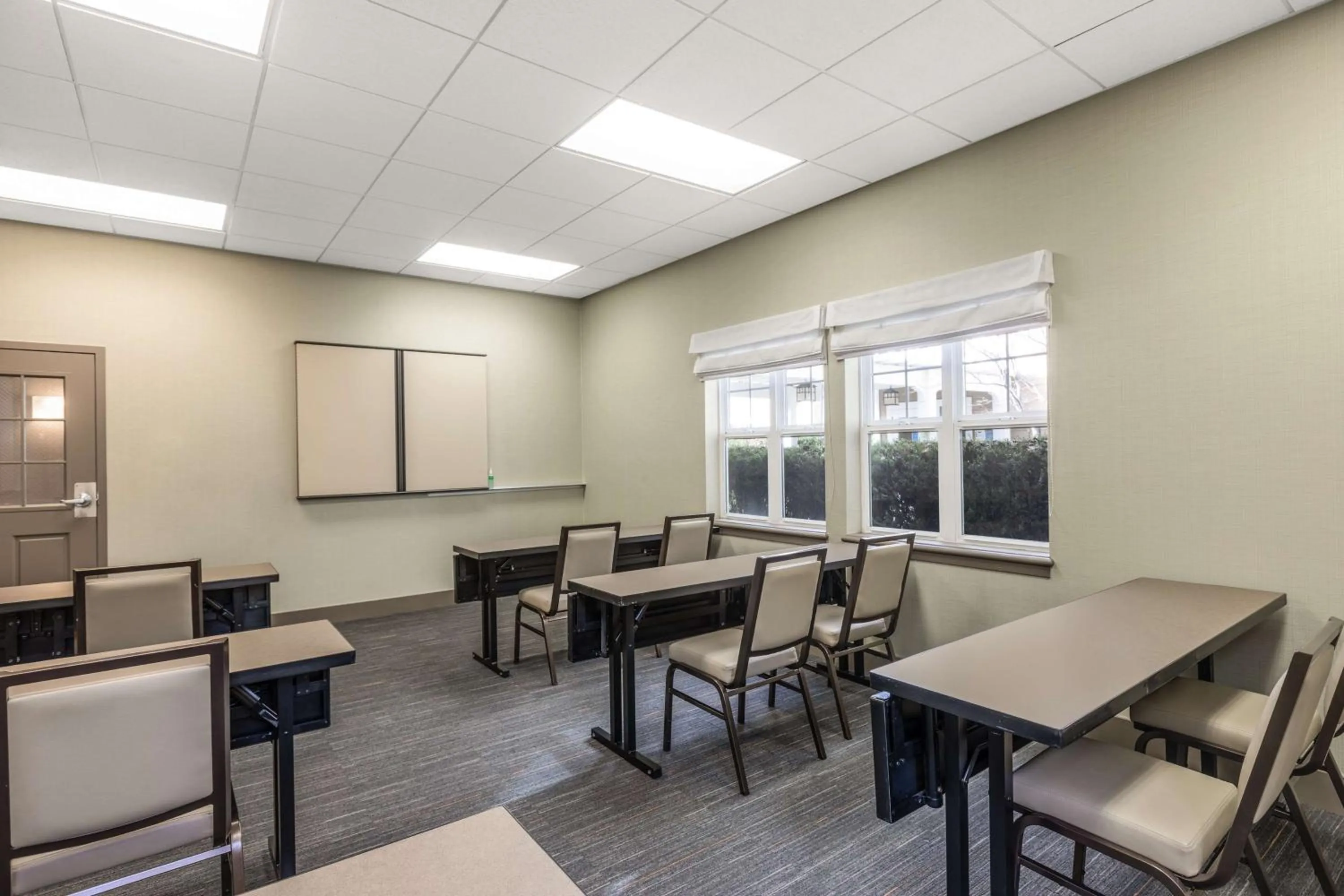 Meeting/conference room in Homewood Suites by Hilton Newark Fremont