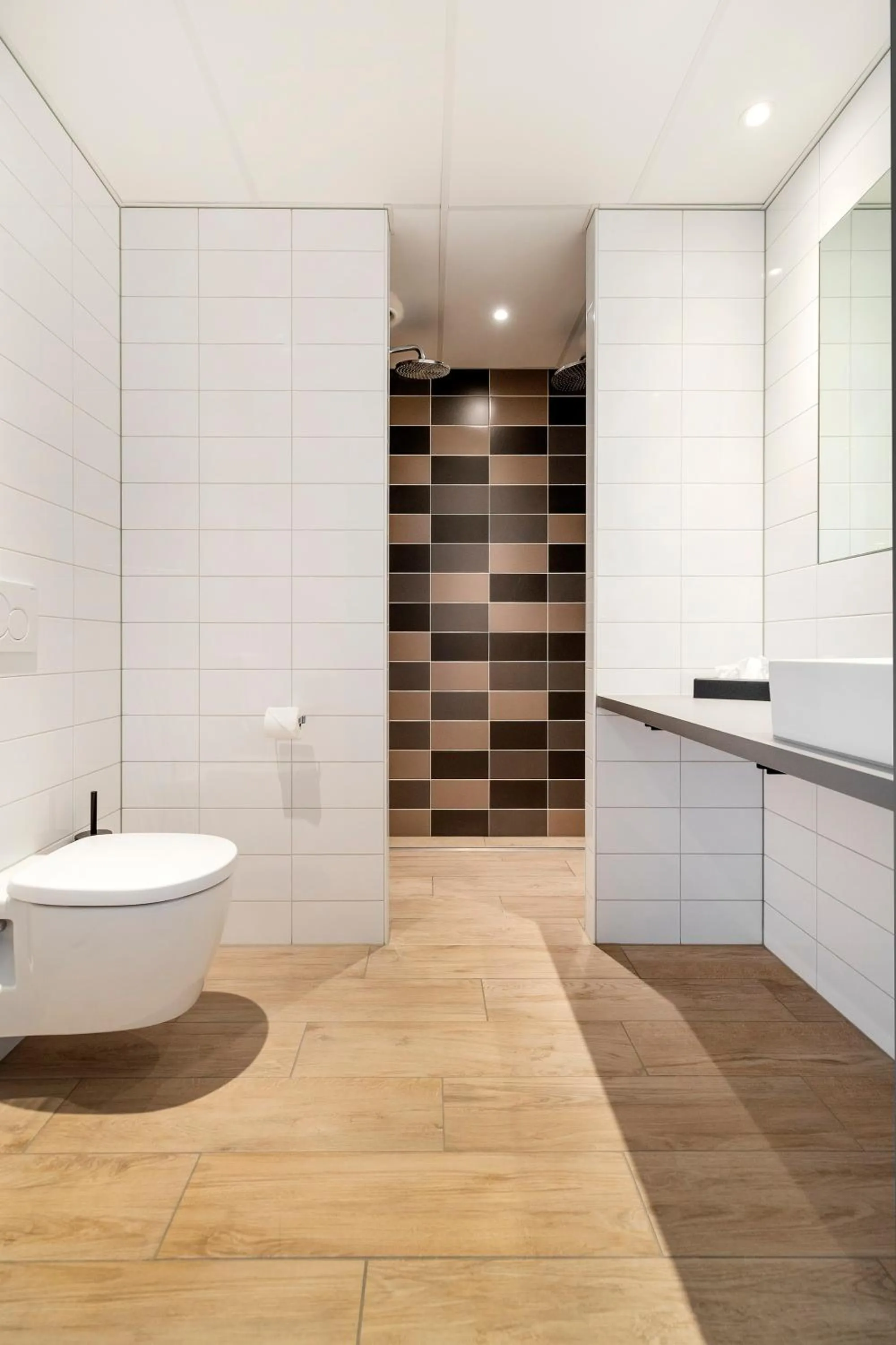 Shower in U Parkhotel