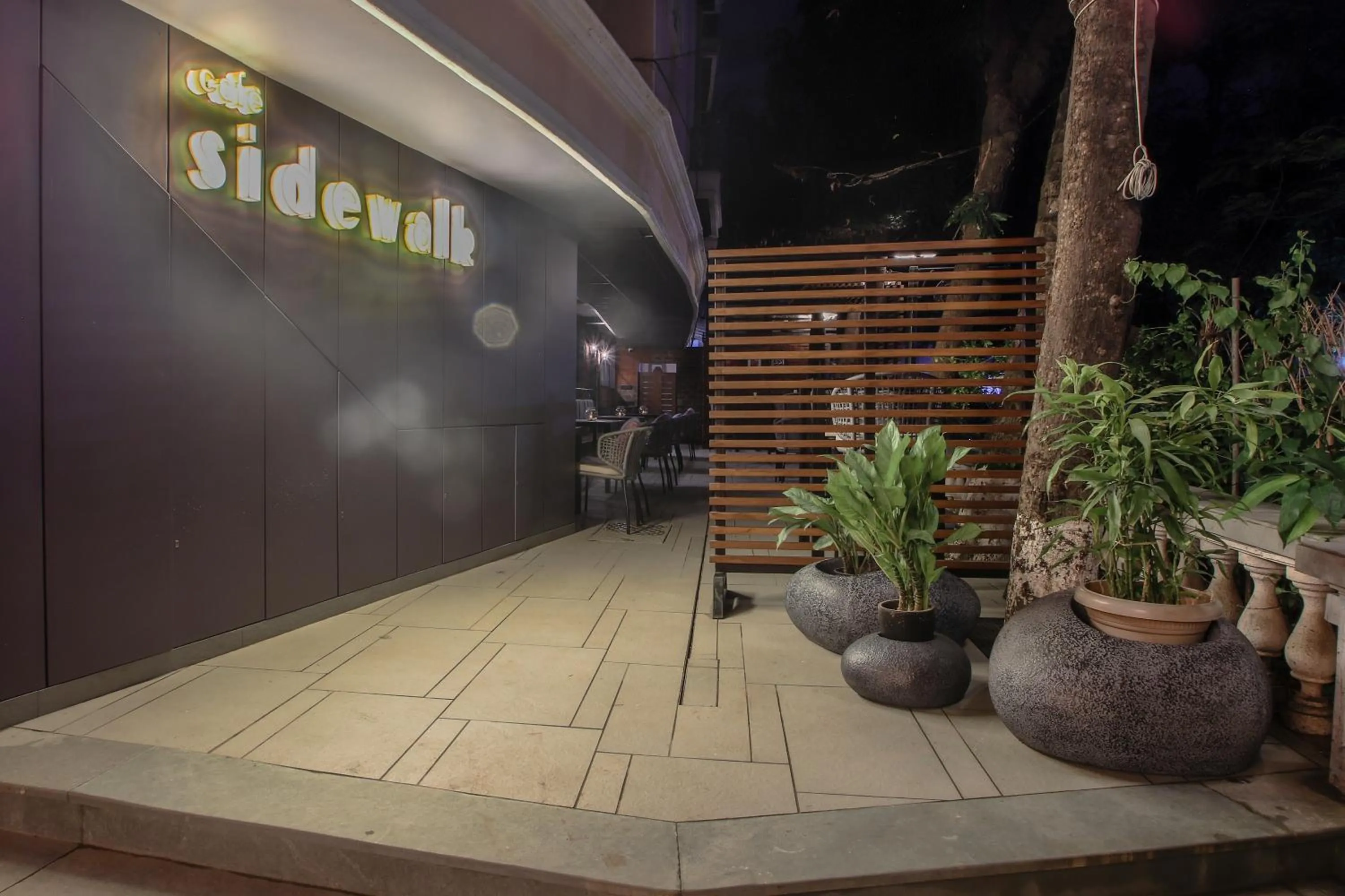 Dining area in T24 Retro