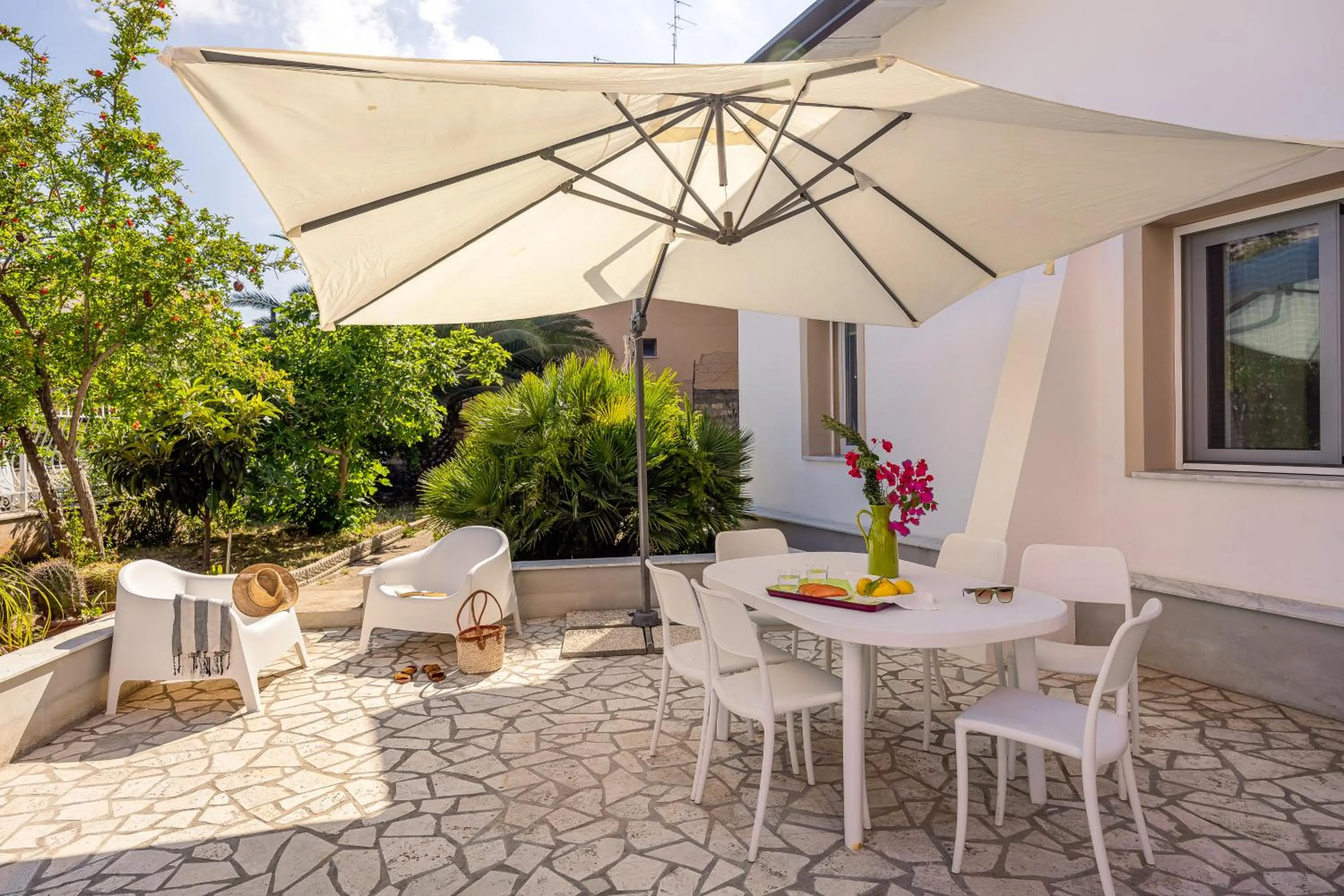 Property building in Villa Edera Rental Room