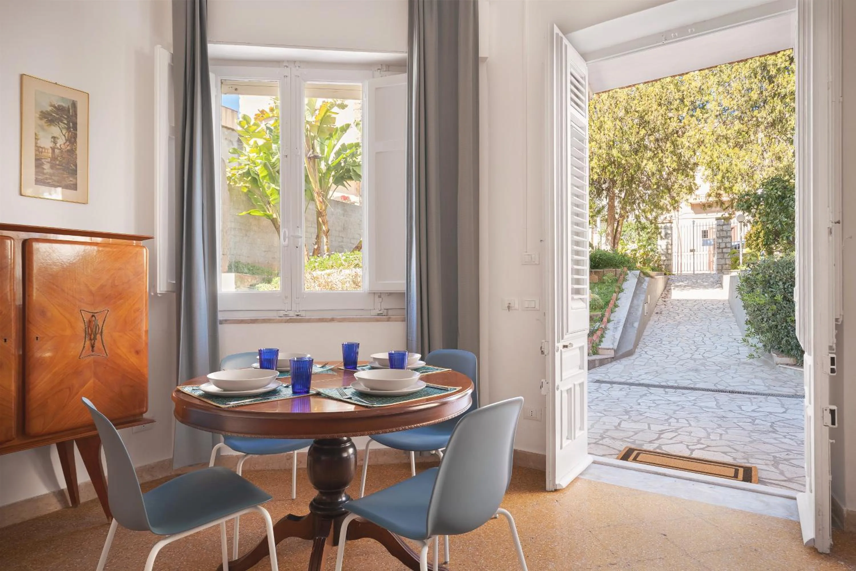 Patio in Villa Edera Rental Room