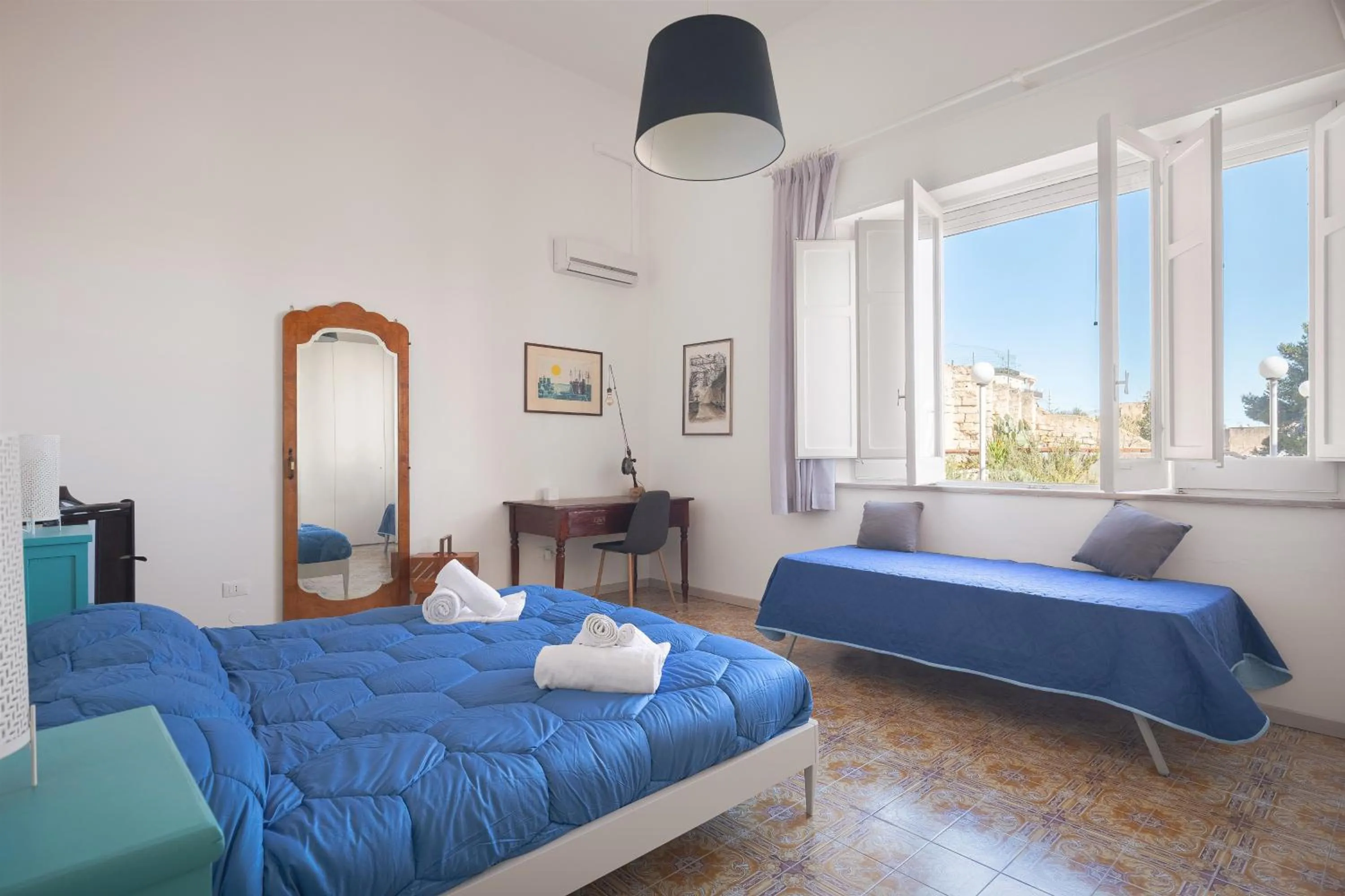 Bed in Villa Edera Rental Room