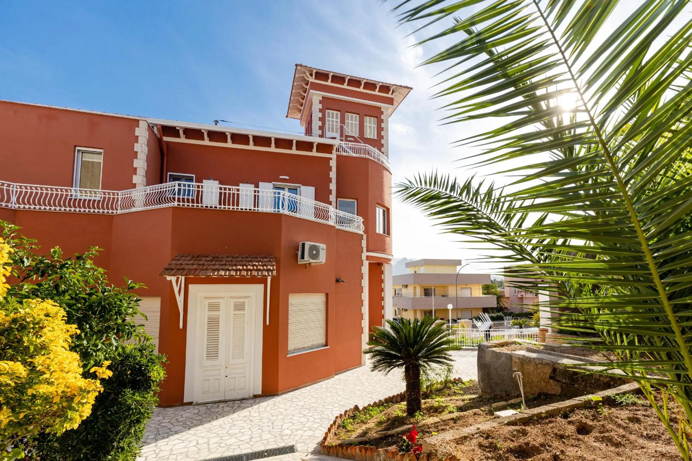 Property building in Villa Edera Rental Room