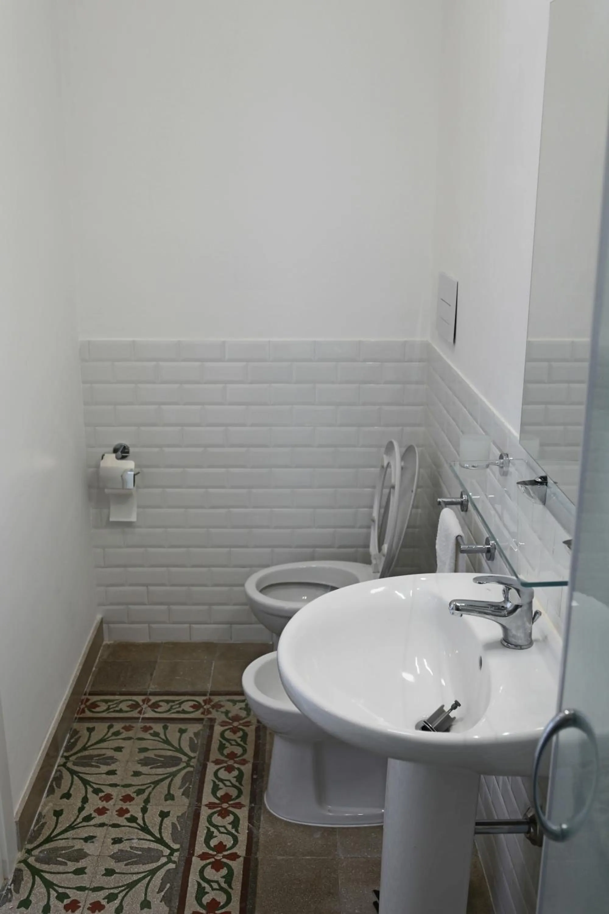 Bathroom in Villa Edera Rental Room