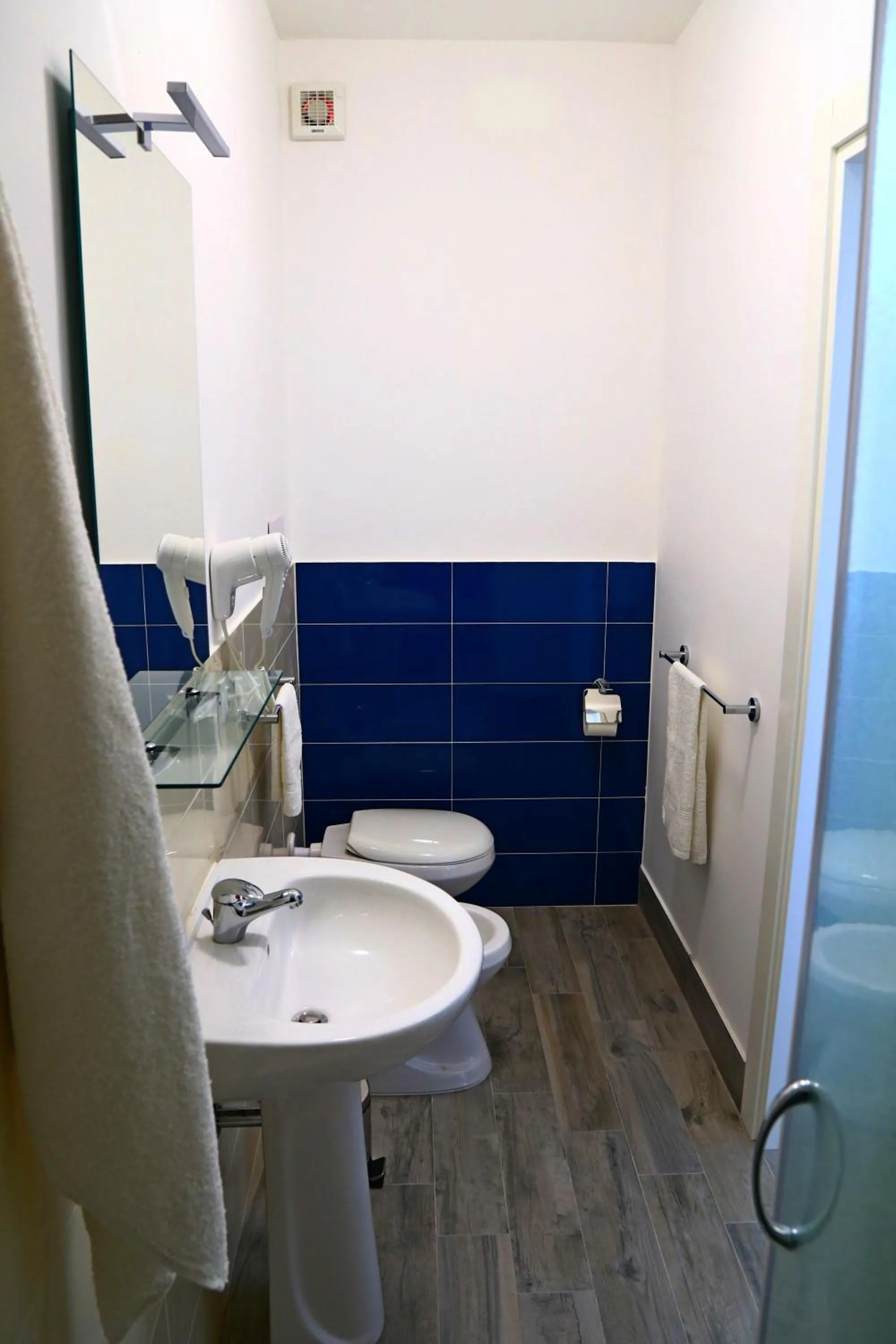 Bathroom in Villa Edera Rental Room