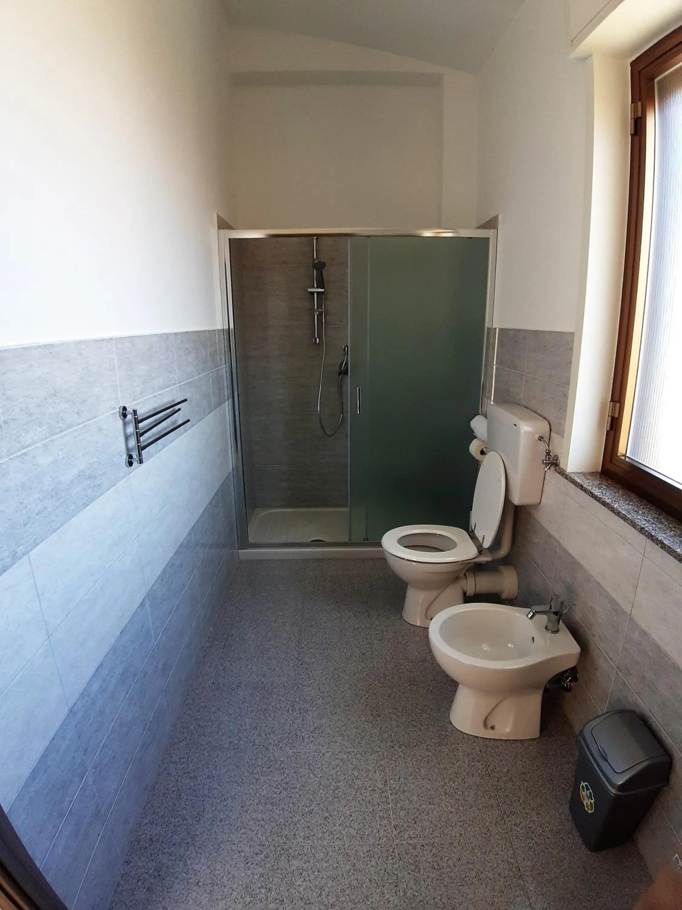 Shower in Living Piraino case vacanze