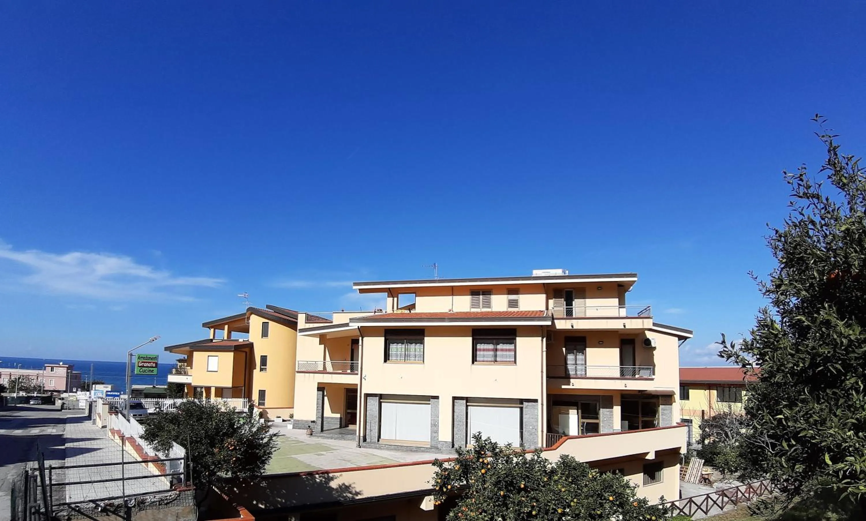 Facade/entrance in Living Piraino case vacanze