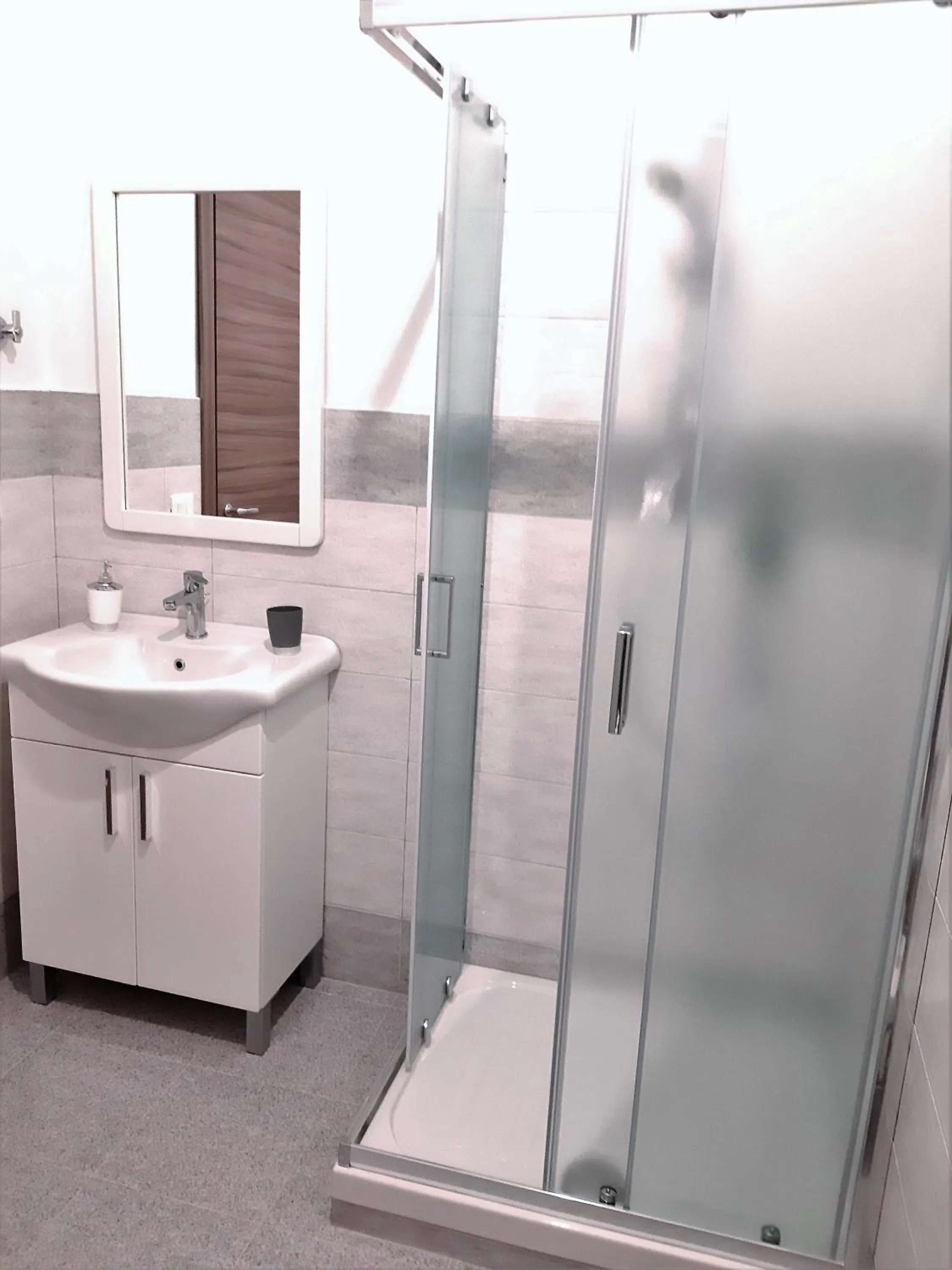 Shower in Living Piraino case vacanze