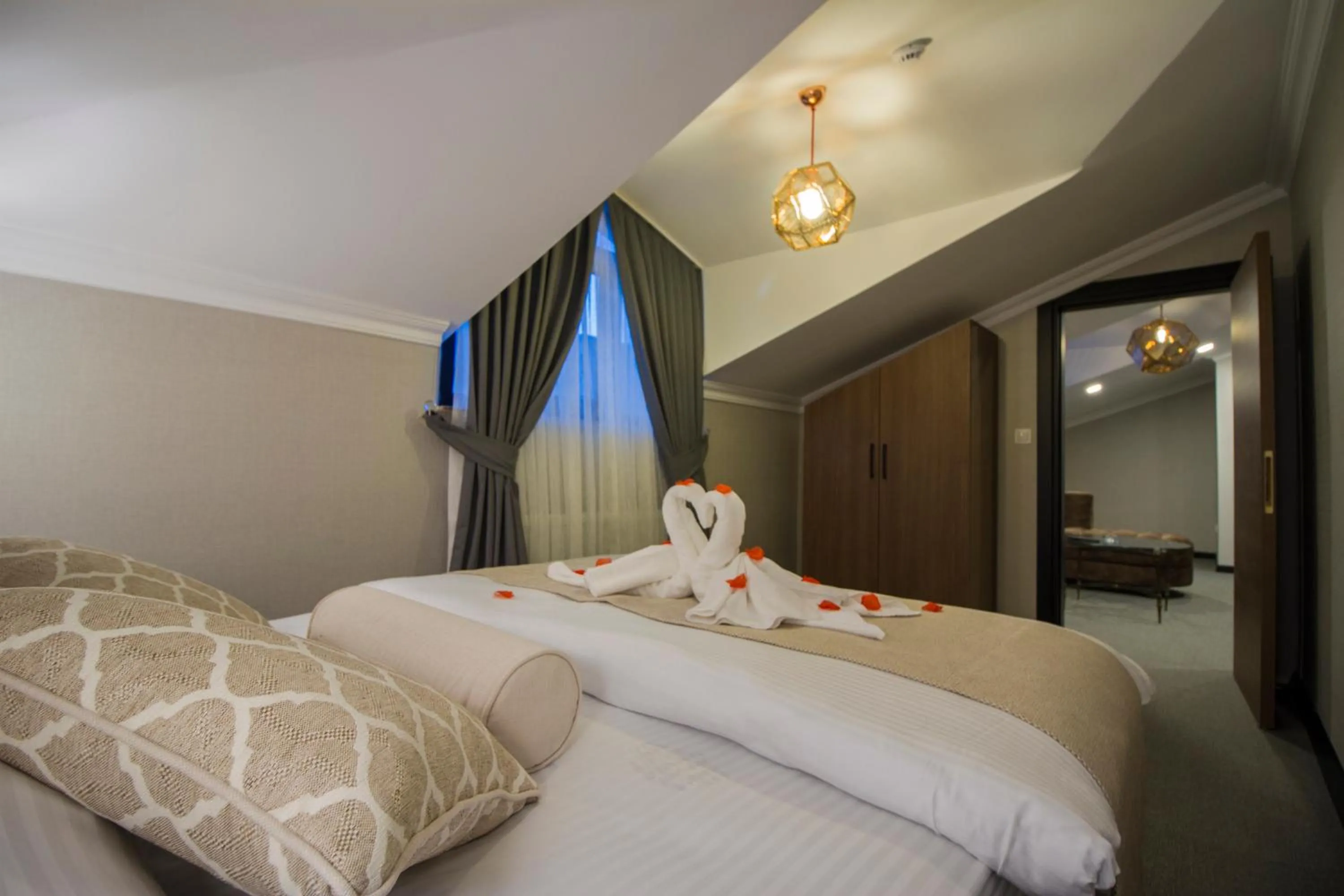 Bedroom, Bed in Hit Suites Avcilar Hotel