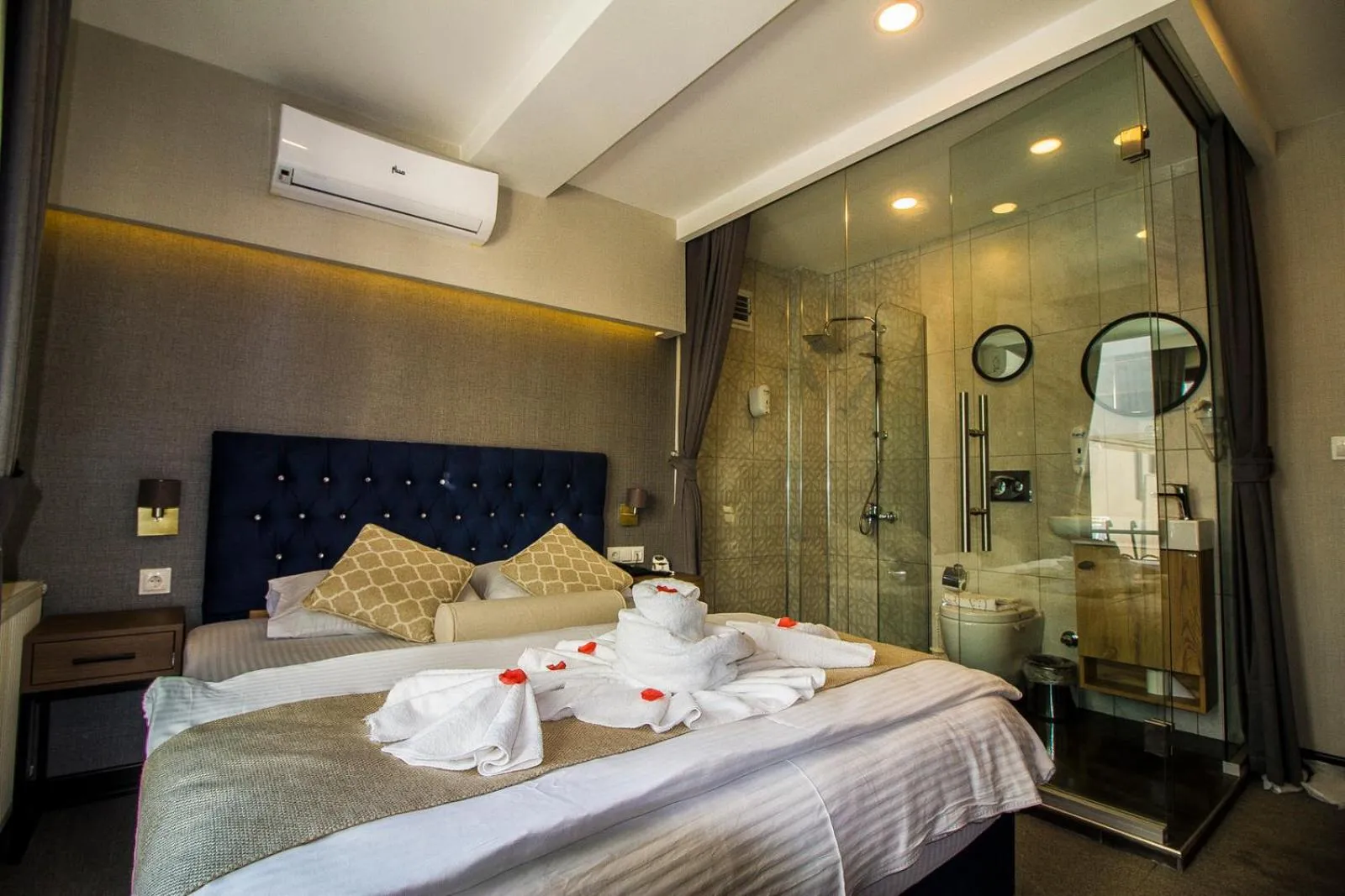 Photo of the whole room, Bed in Hit Suites Avcilar Hotel