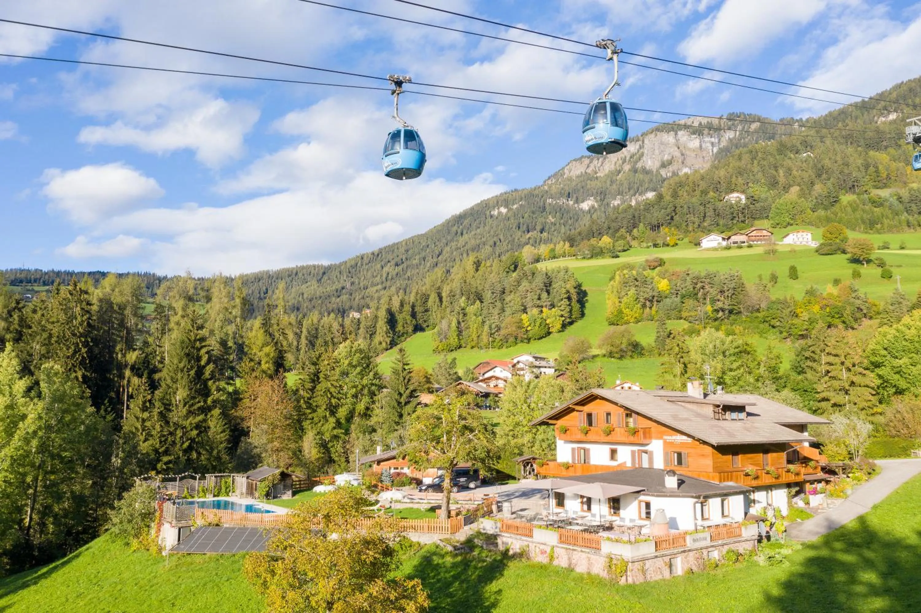 Swimming pool in Hotel Profanter