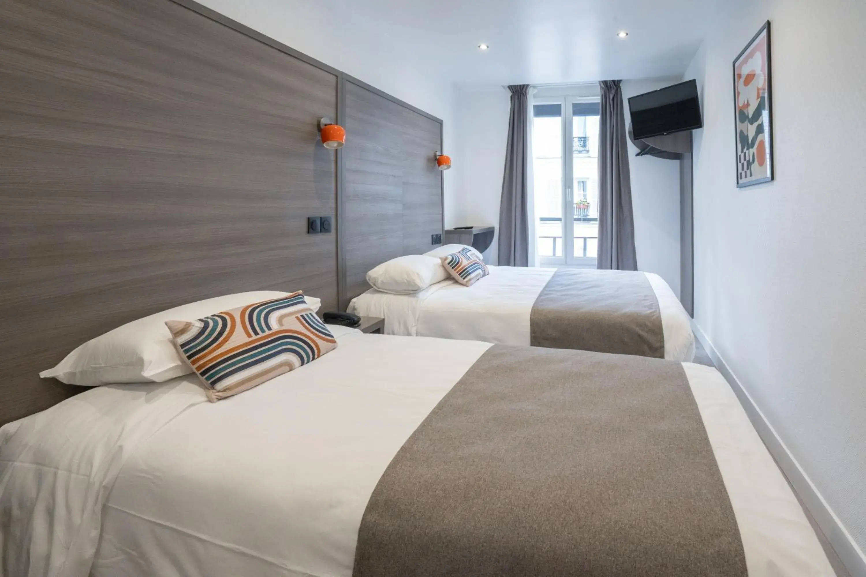 Twin Room - single occupancy in L'Espérance Twin Room - single occupancy in L'Espérance