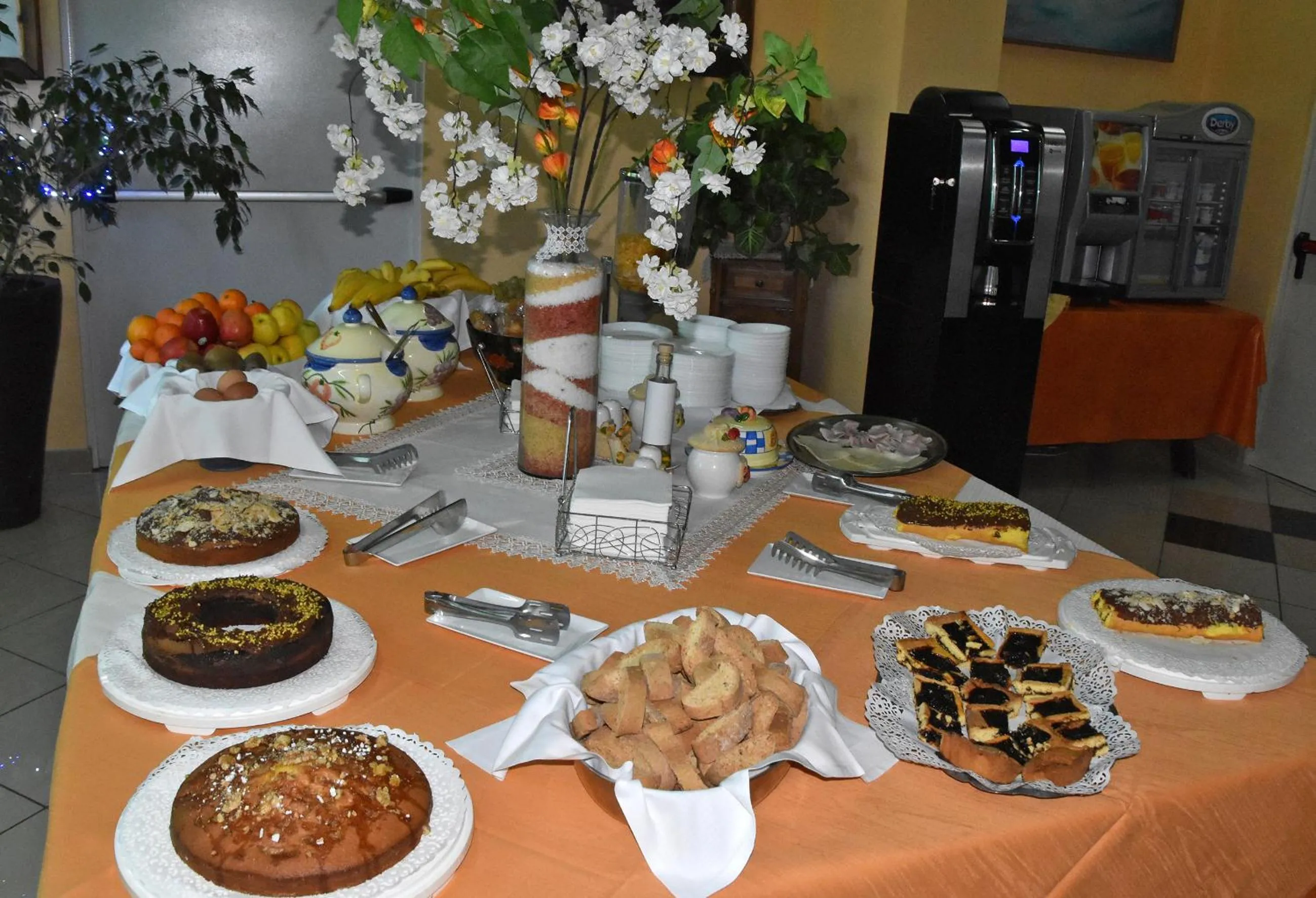 Food and drinks in HOTEL IL PARCO - Parking Free & Restaurant - Hotel