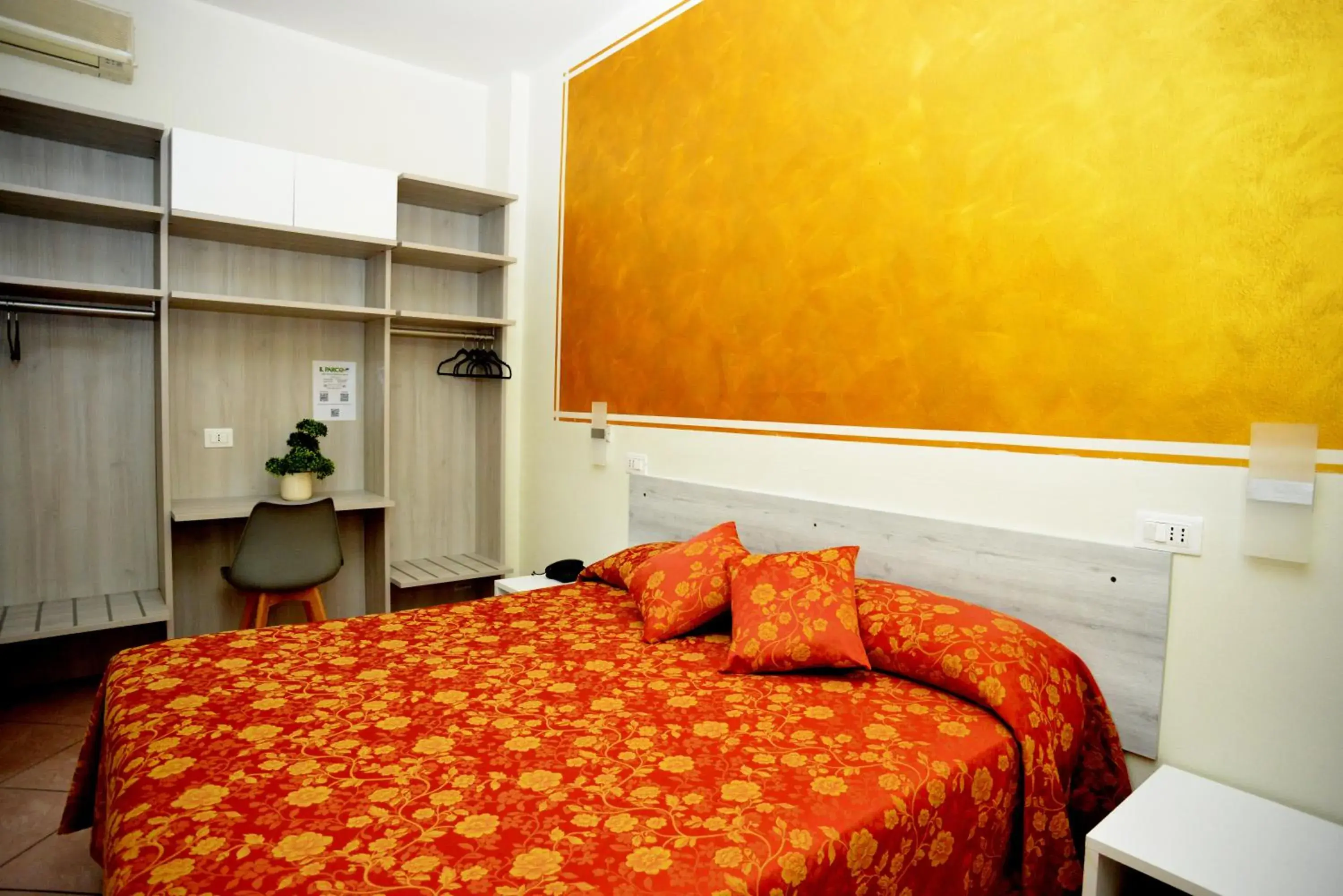 Family Room with Private Bathroom - single occupancy in HOTEL IL PARCO - Parking Free & Restaurant - Hotel Family Room with Private Bathroom - single occupancy in HOTEL IL PARCO - Parking Free & Restaurant - Hotel