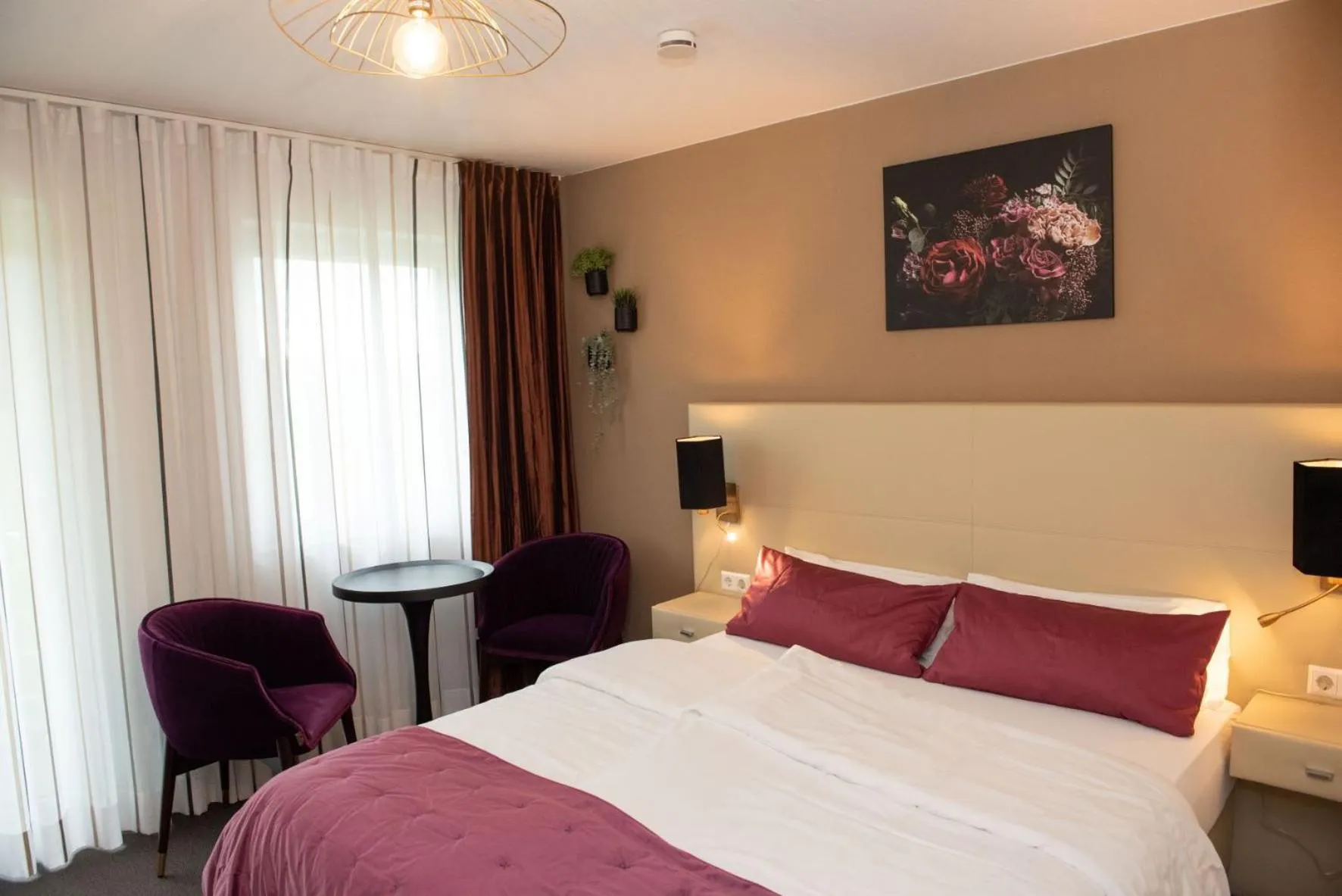 Bed in Apartments Amtzell, Selbst-Check-in